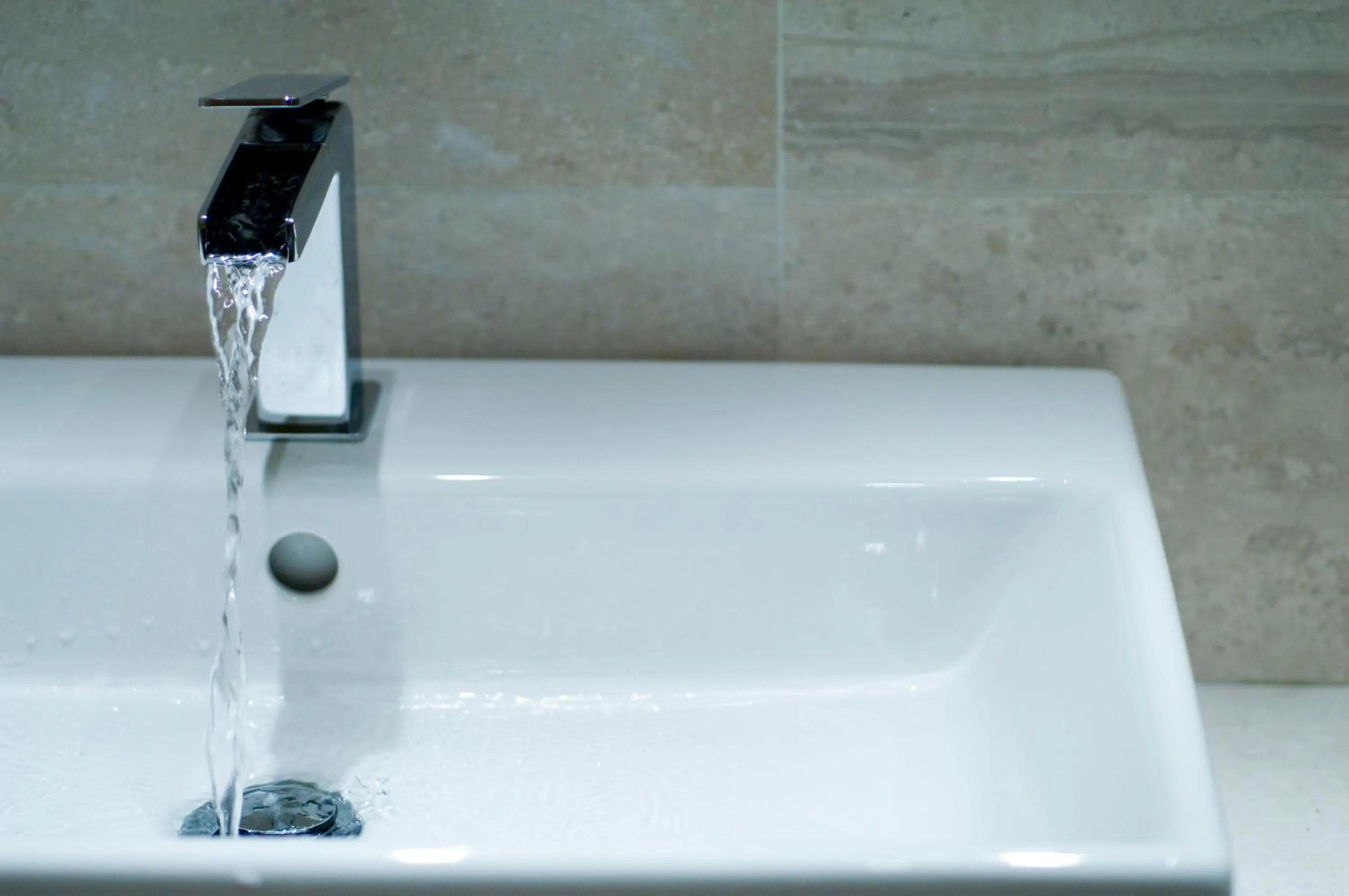 Bathroom in Nichotel