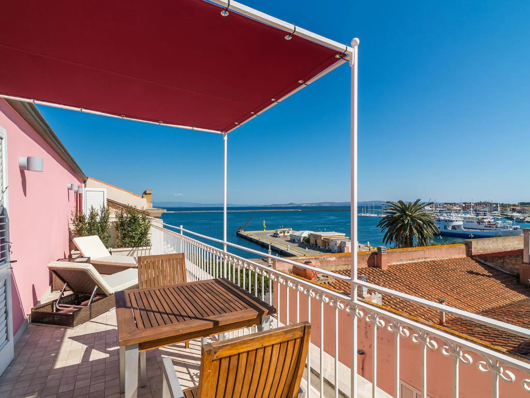 Balcony/Terrace in Nichotel