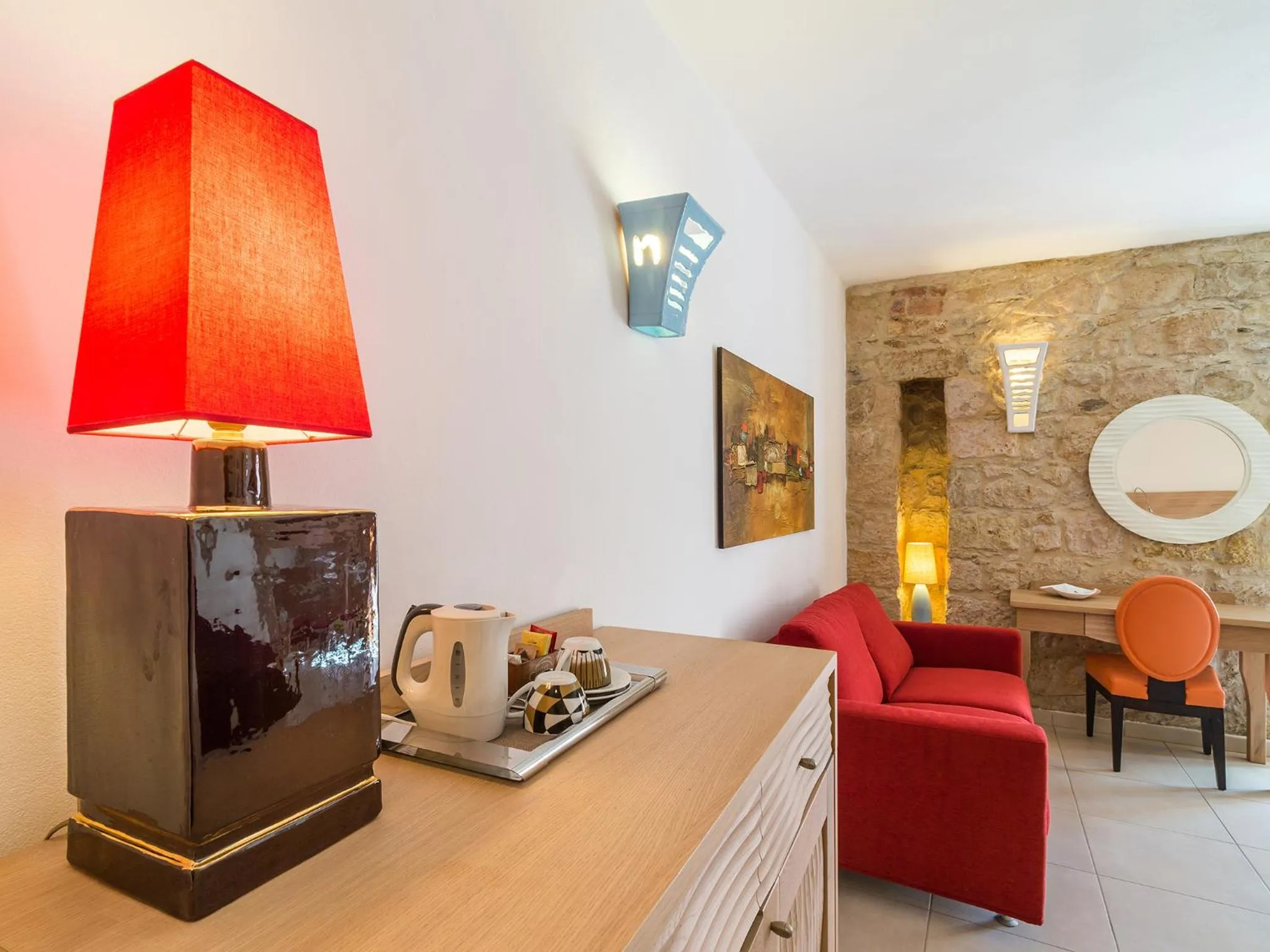 Coffee/tea facilities in Nichotel