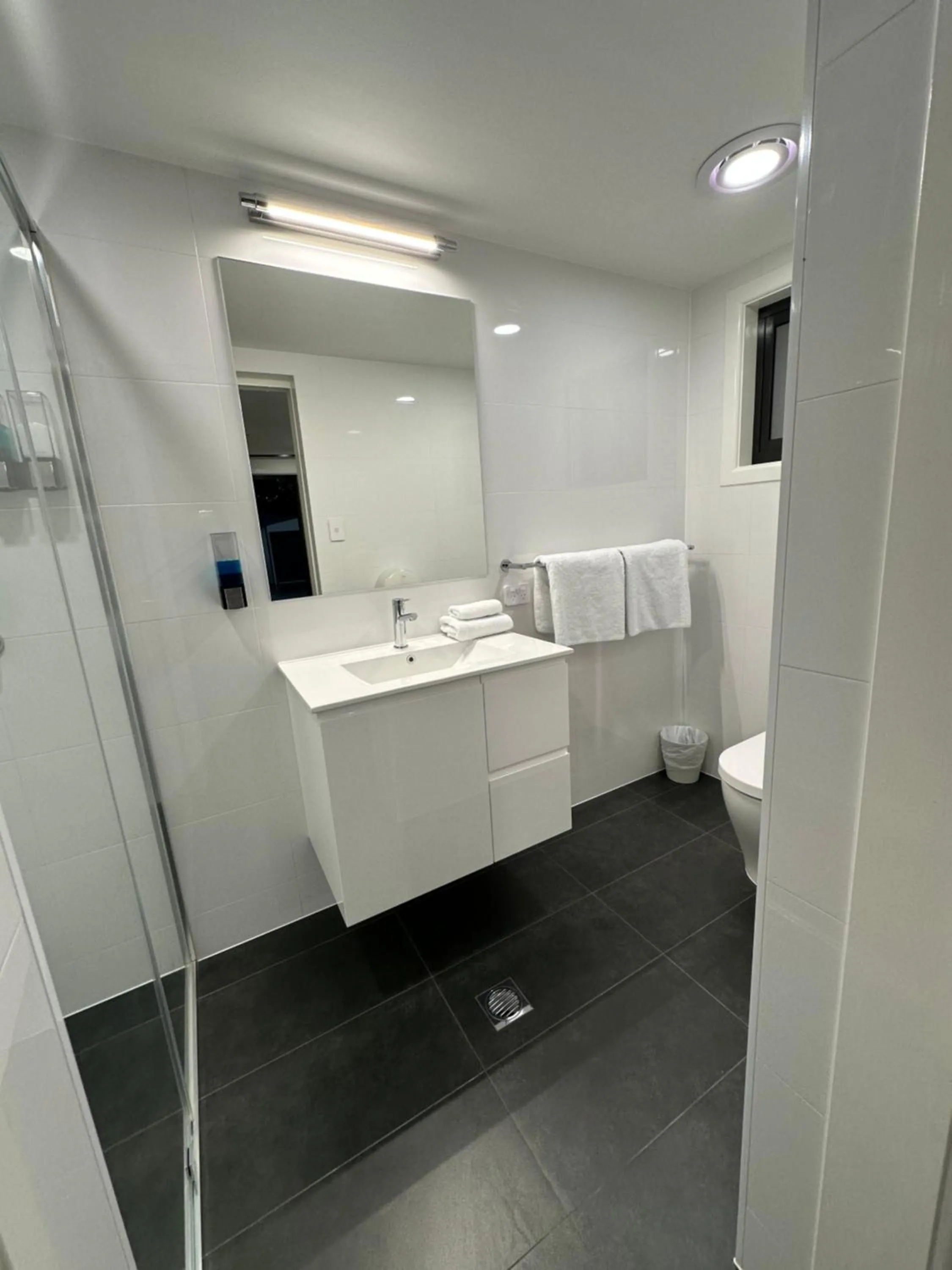 Bathroom in Logan City Motor Inn