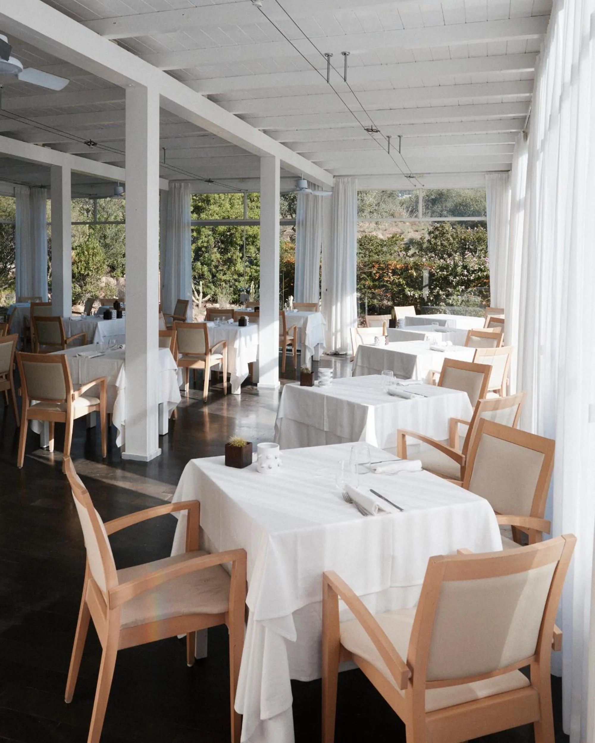Restaurant/places to eat in Lanthia Resort