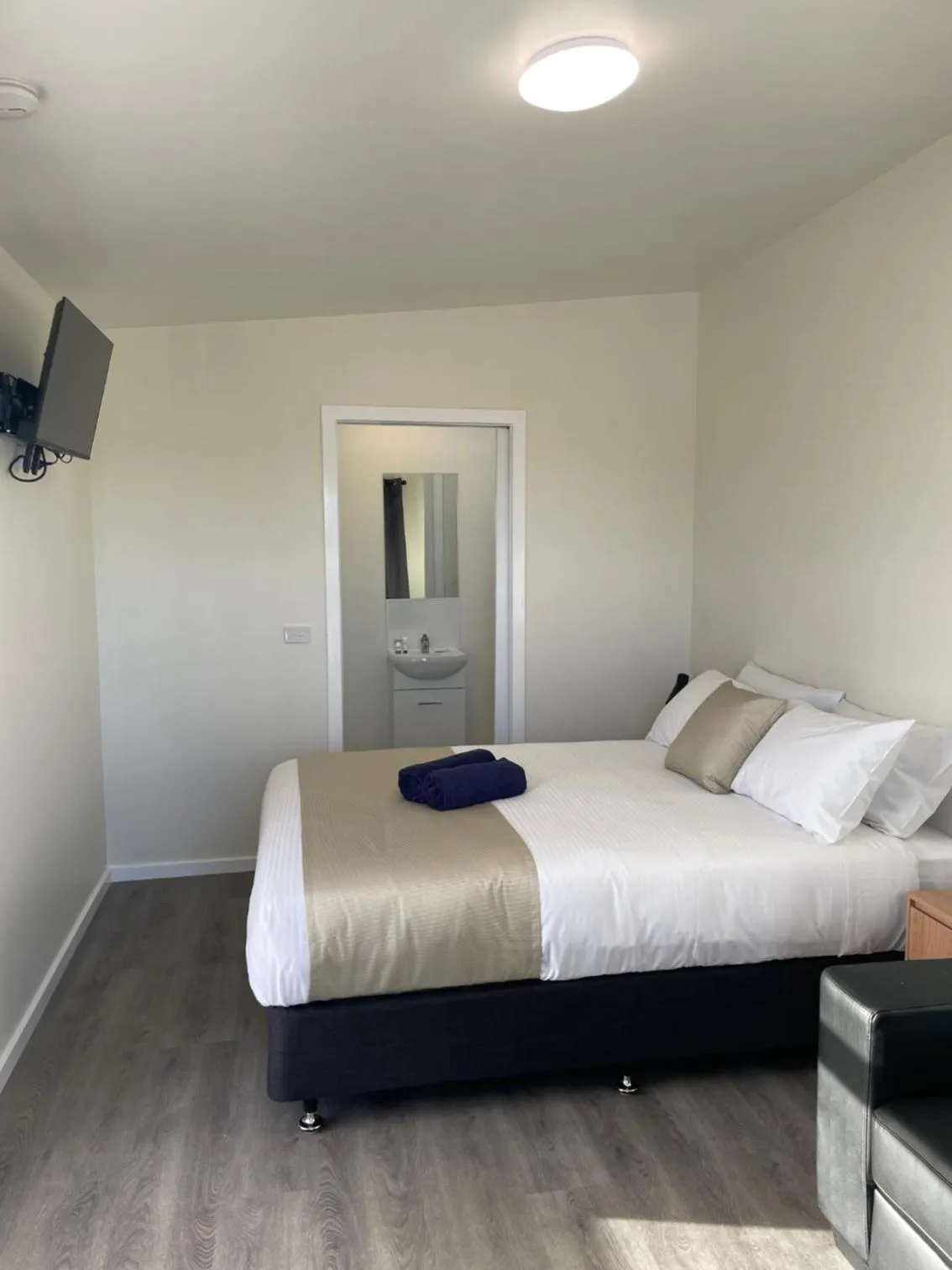 Bed in Gum Tree Caravan Park