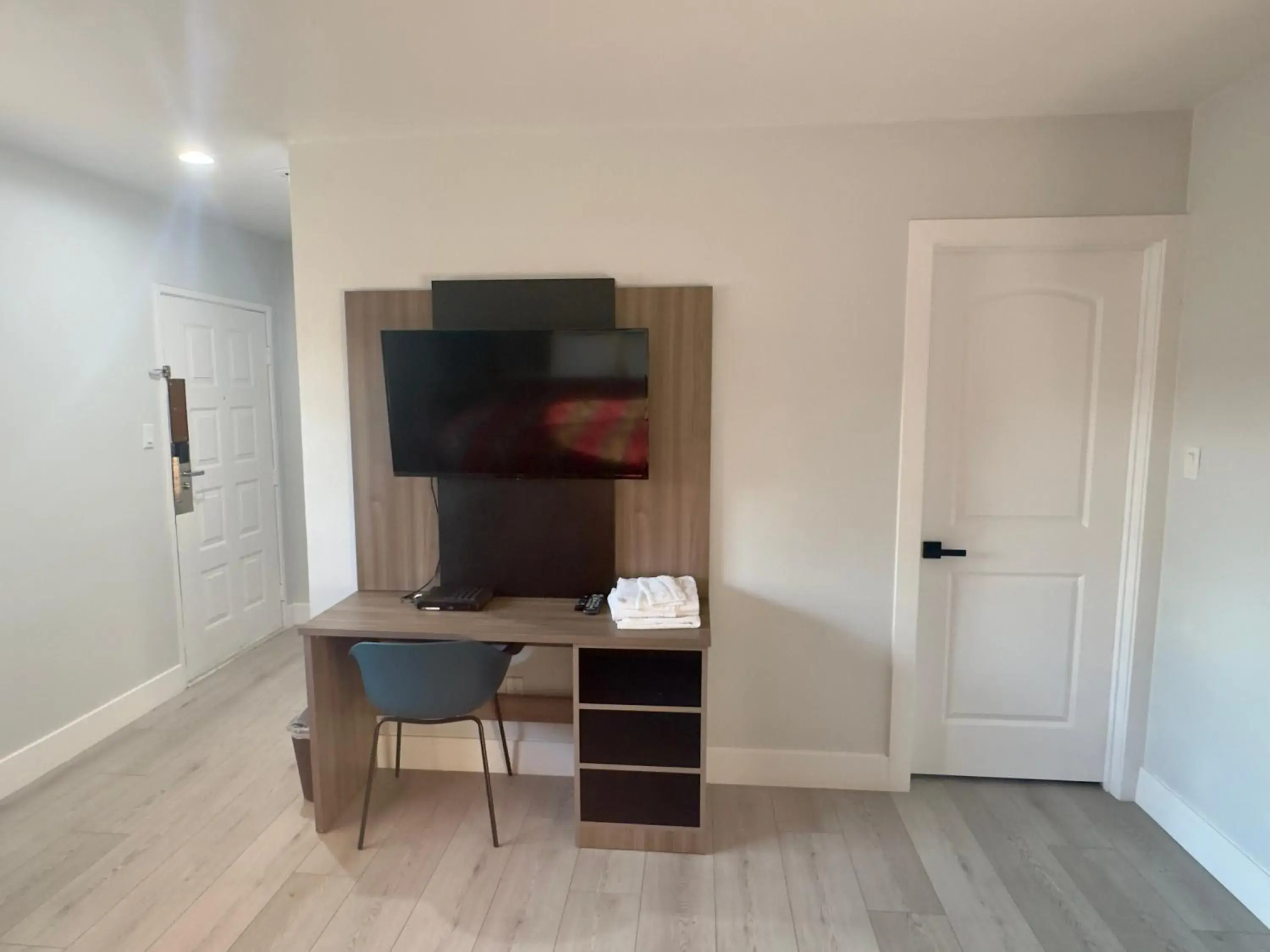 Standard King Room in Keystone Motel Standard King Room in Keystone Motel