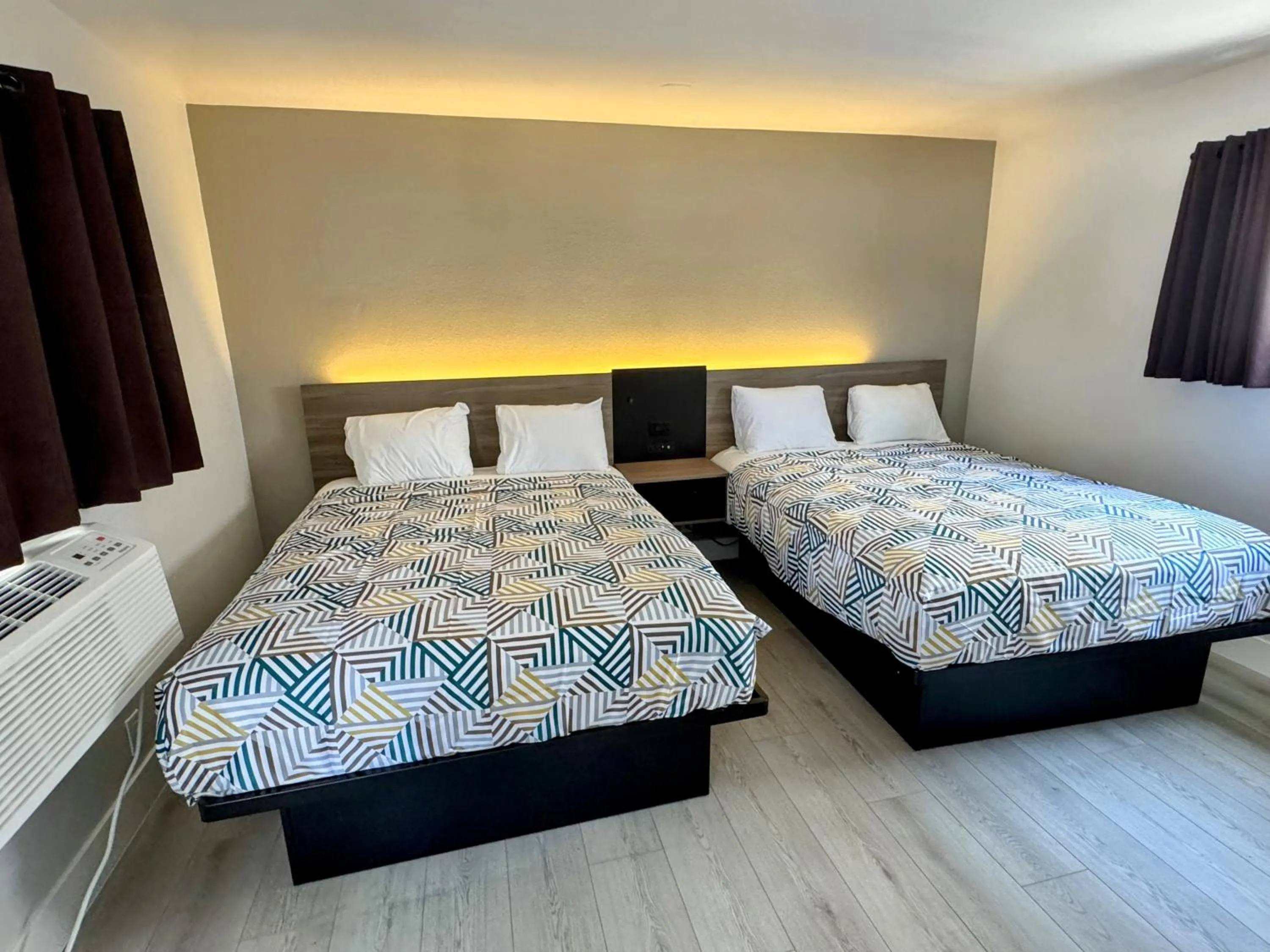 Bed in Keystone Motel