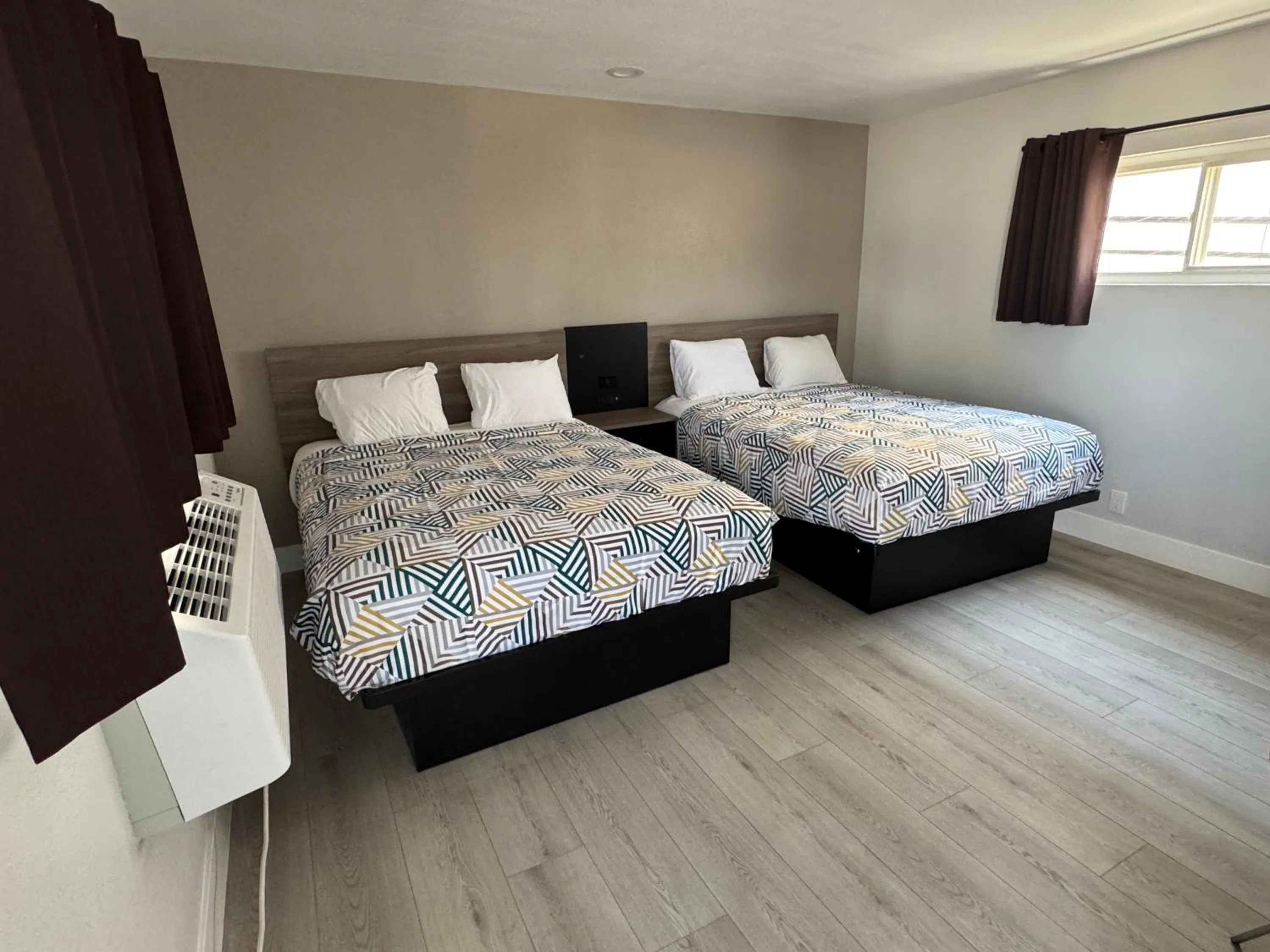 Bed in Keystone Motel