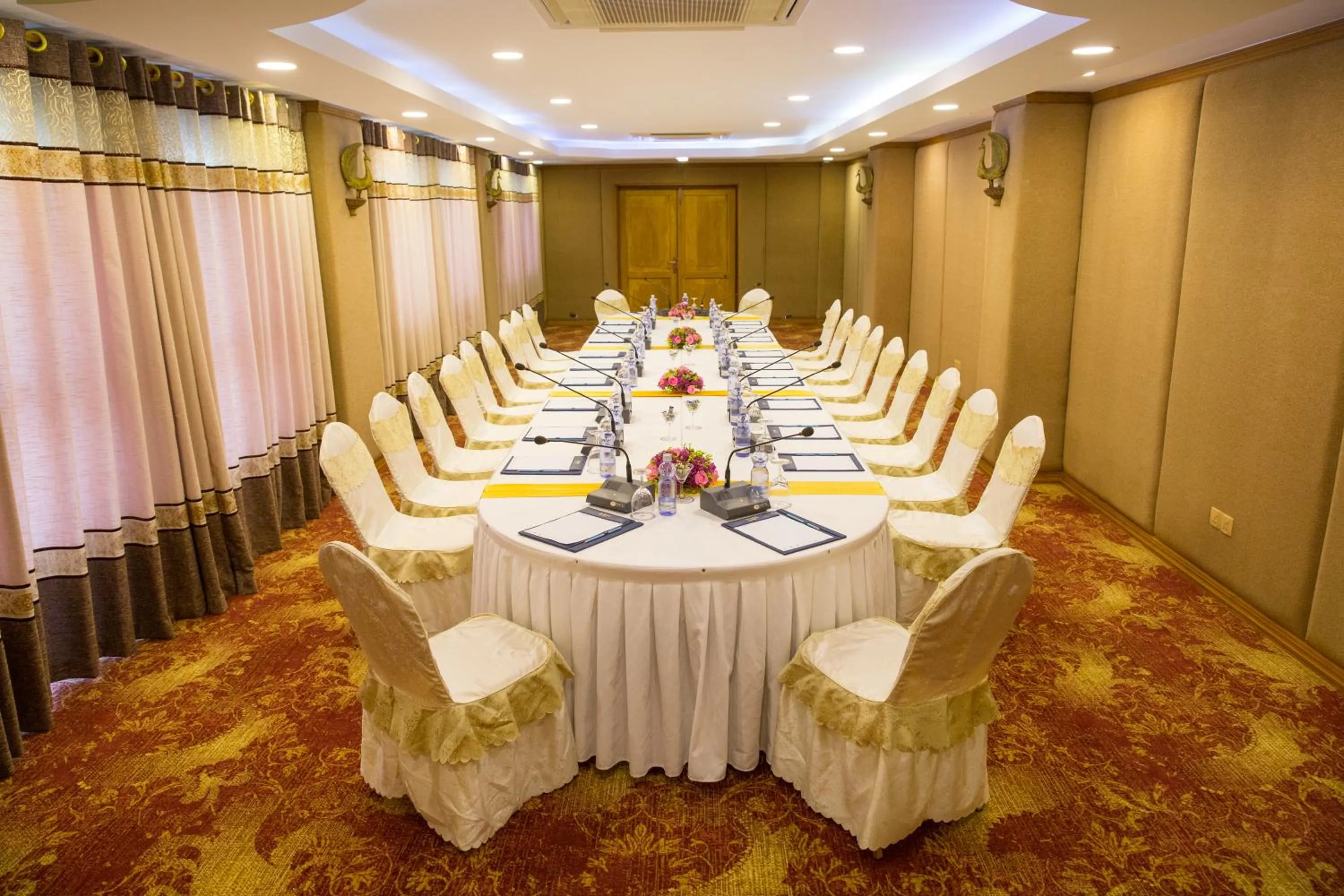 Meeting/conference room in KMA NAYPYITAW Hotel