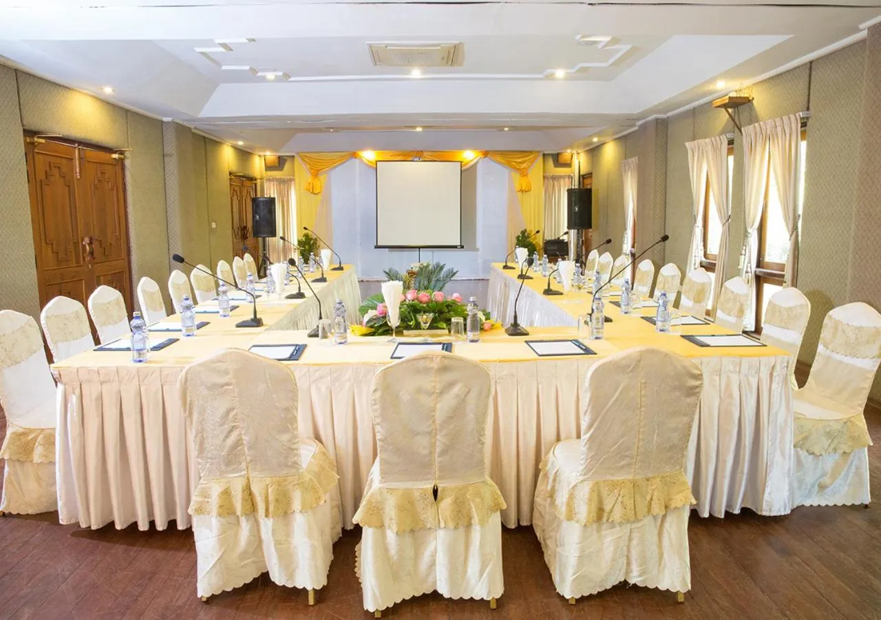 Meeting/conference room in KMA Kaytumadi Hotel