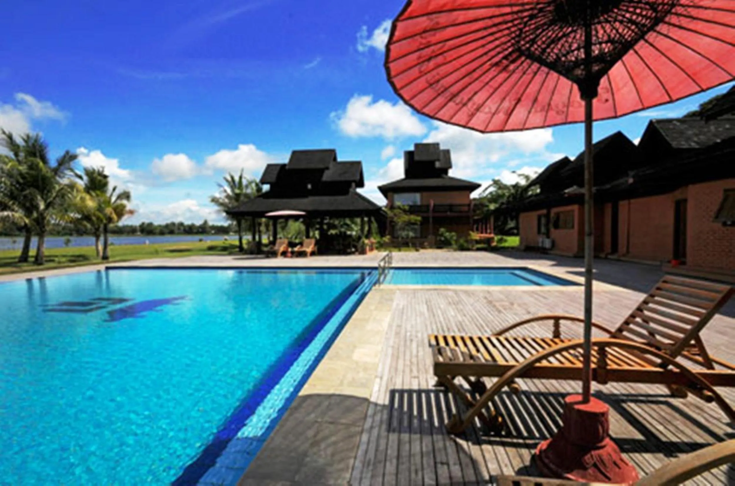 Swimming pool in KMA Kaytumadi Hotel