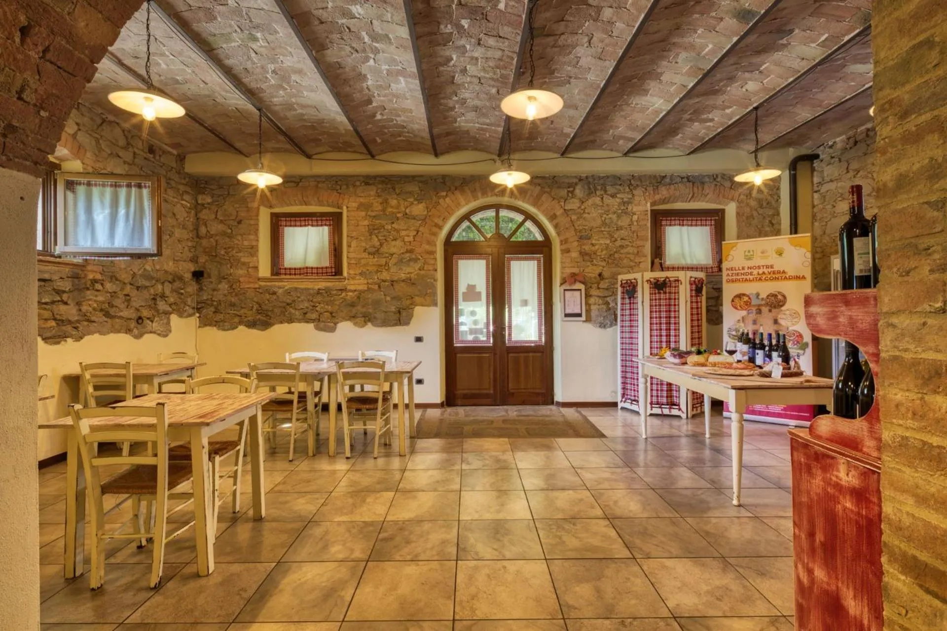 Restaurant/places to eat in La Casa Di Campagna