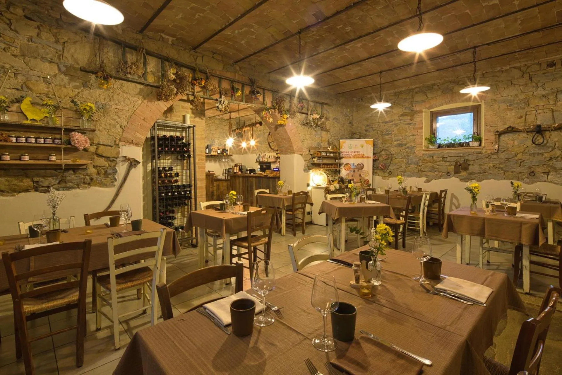 Restaurant/places to eat in La Casa Di Campagna