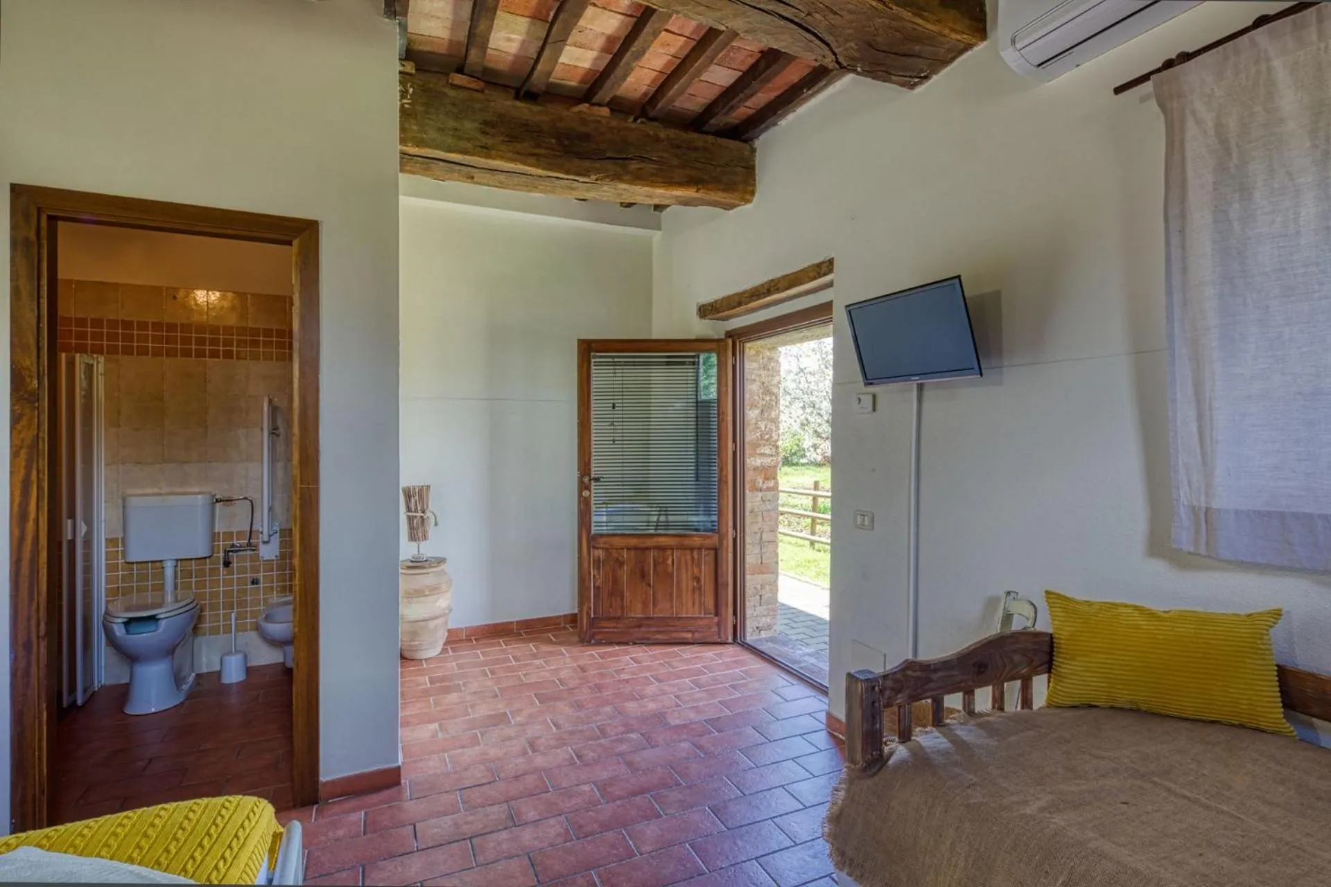 TV and multimedia in La Casa Di Campagna