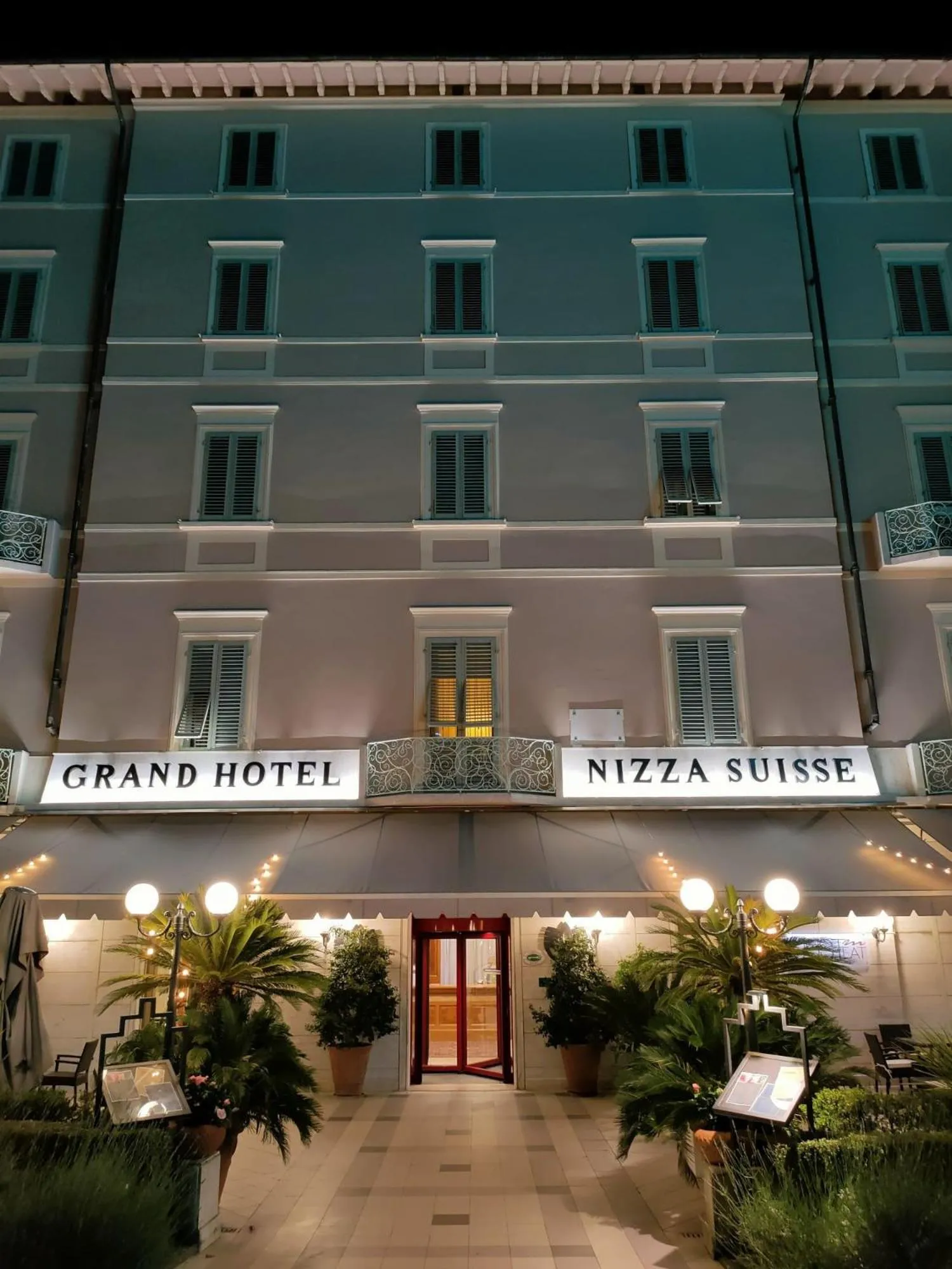 Property building in Grand Hotel Nizza Et Suisse