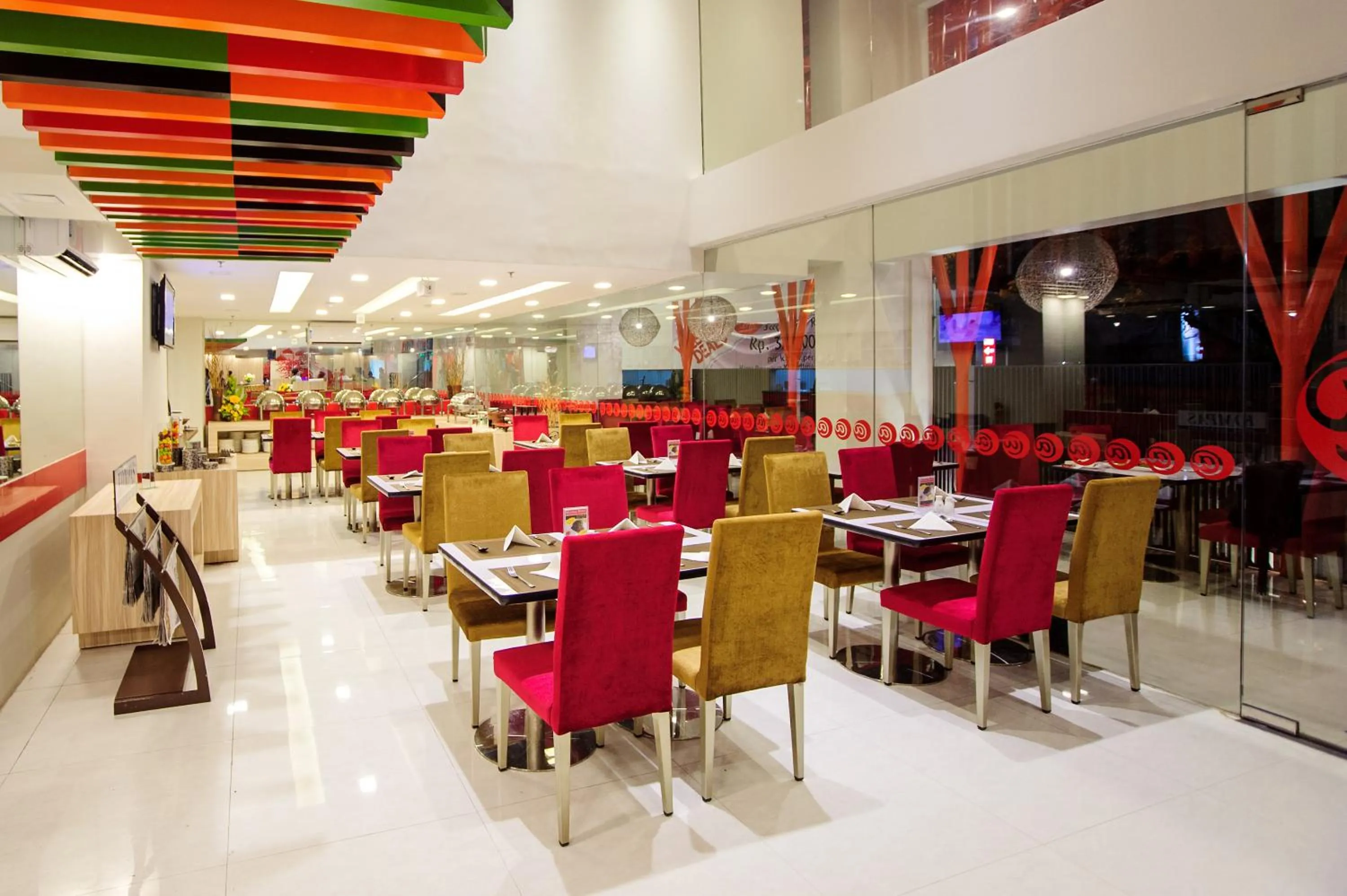 Restaurant/places to eat in HOM Hotel Kudus by Horison Group