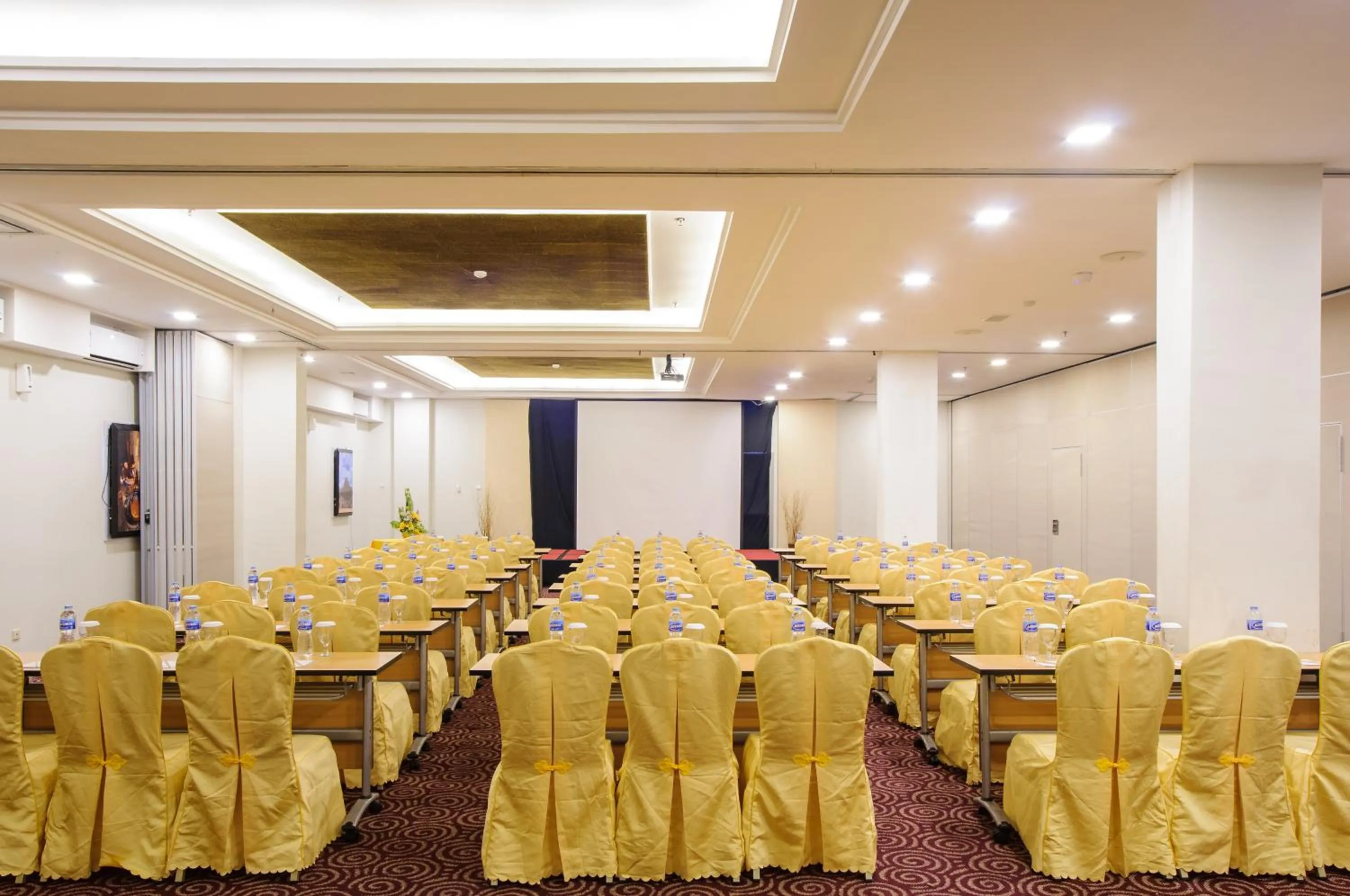 Meeting/conference room in HOM Hotel Kudus by Horison Group