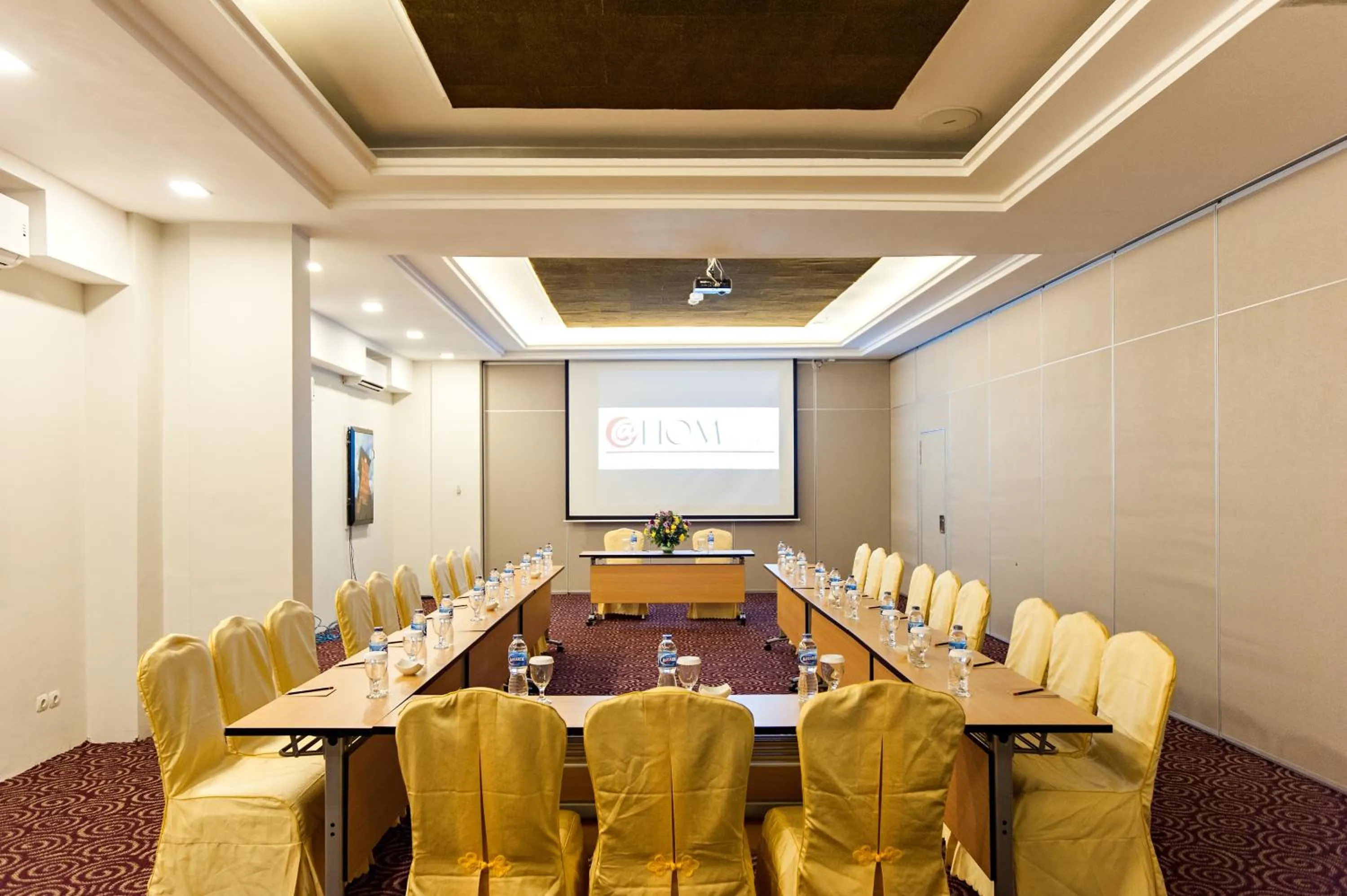 Meeting/conference room in HOM Hotel Kudus by Horison Group