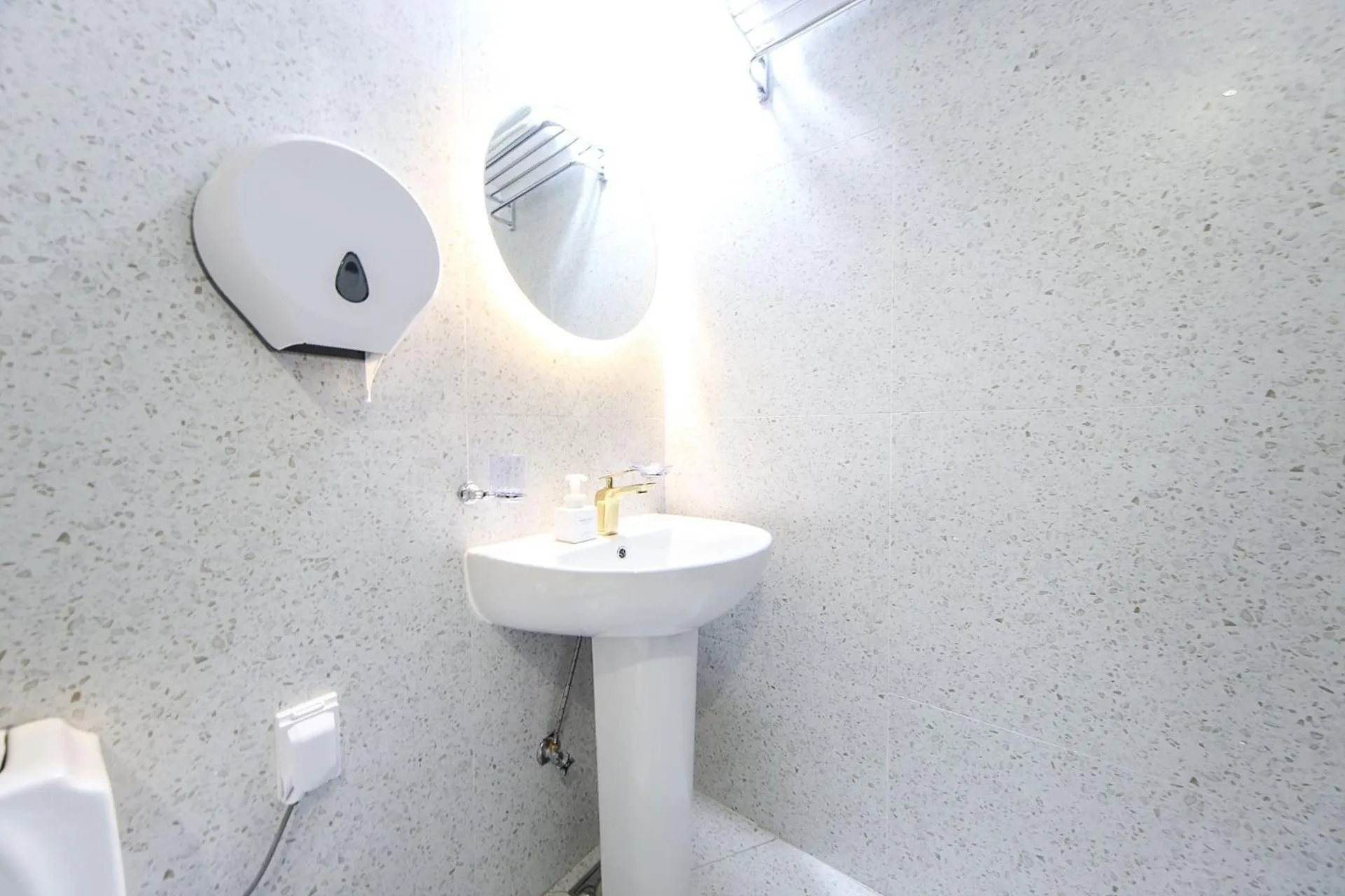 Masan First Class Hotel