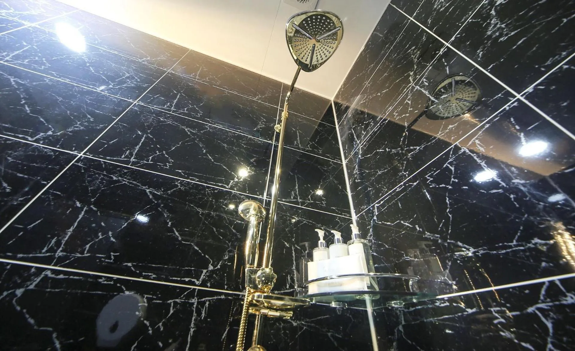 Masan First Class Hotel