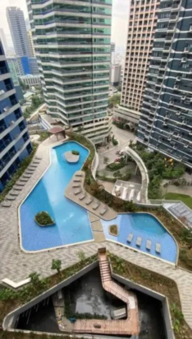 Swimming pool in Great View 1 BR Condo in Makati near Trident Tower