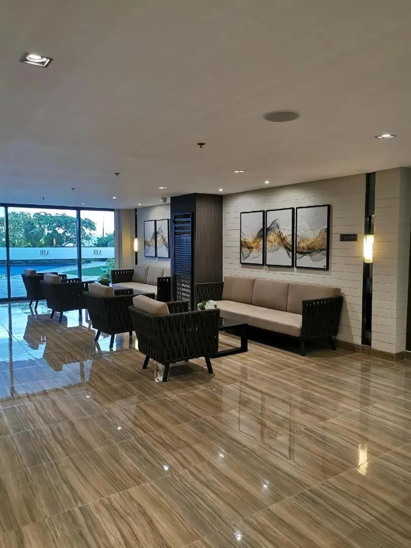 Great View 1 BR Condo in Makati near Trident Tower