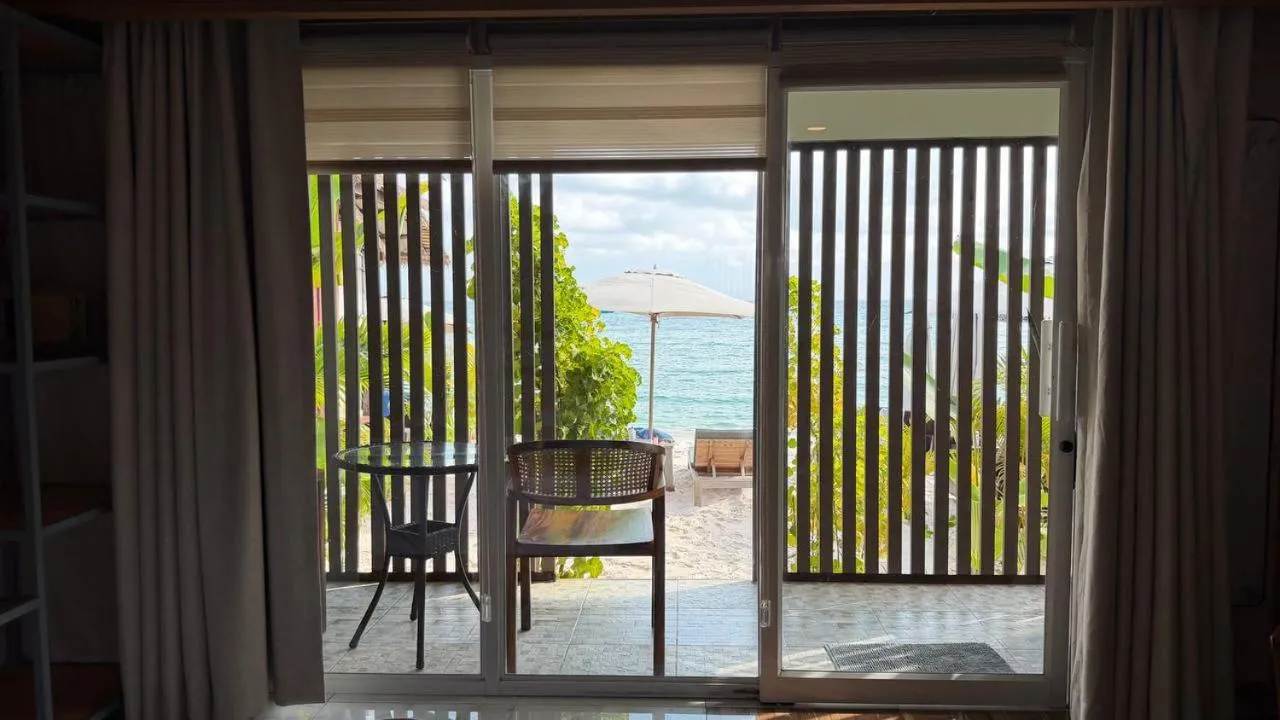 WHITE SAND ARK RESORT