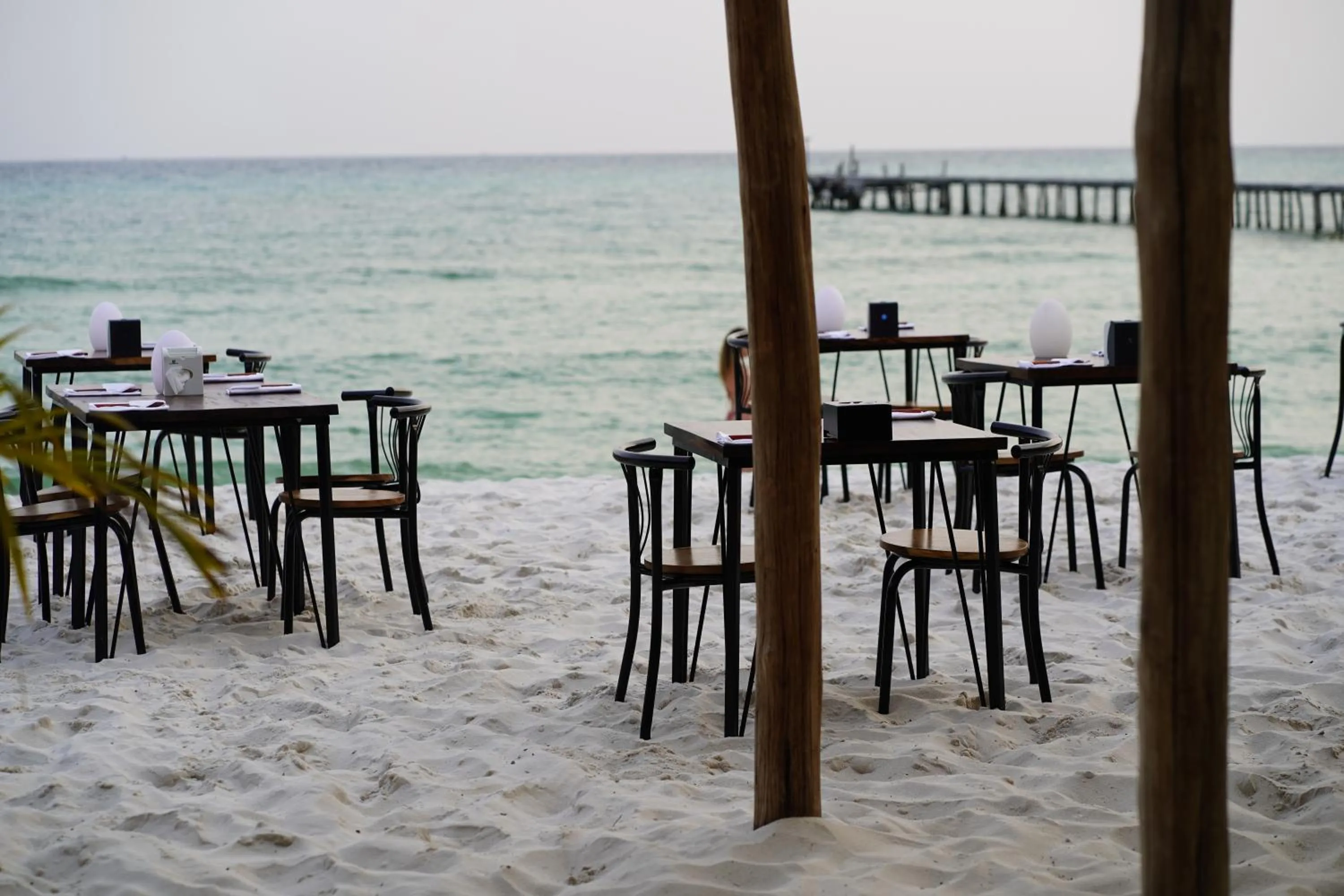 WHITE SAND ARK RESORT