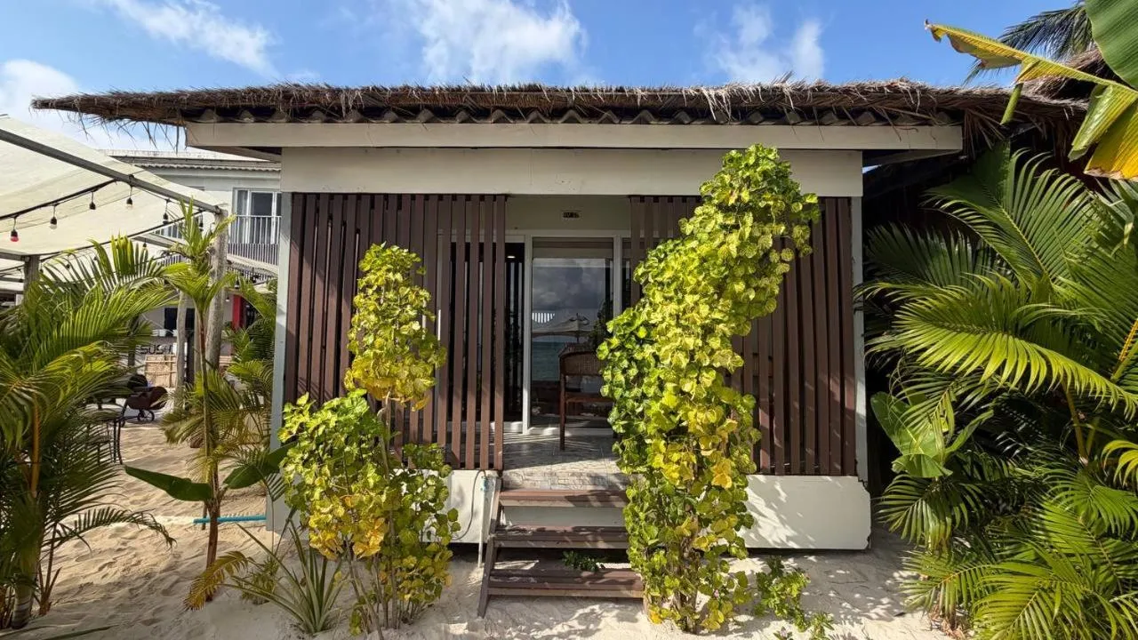 WHITE SAND ARK RESORT