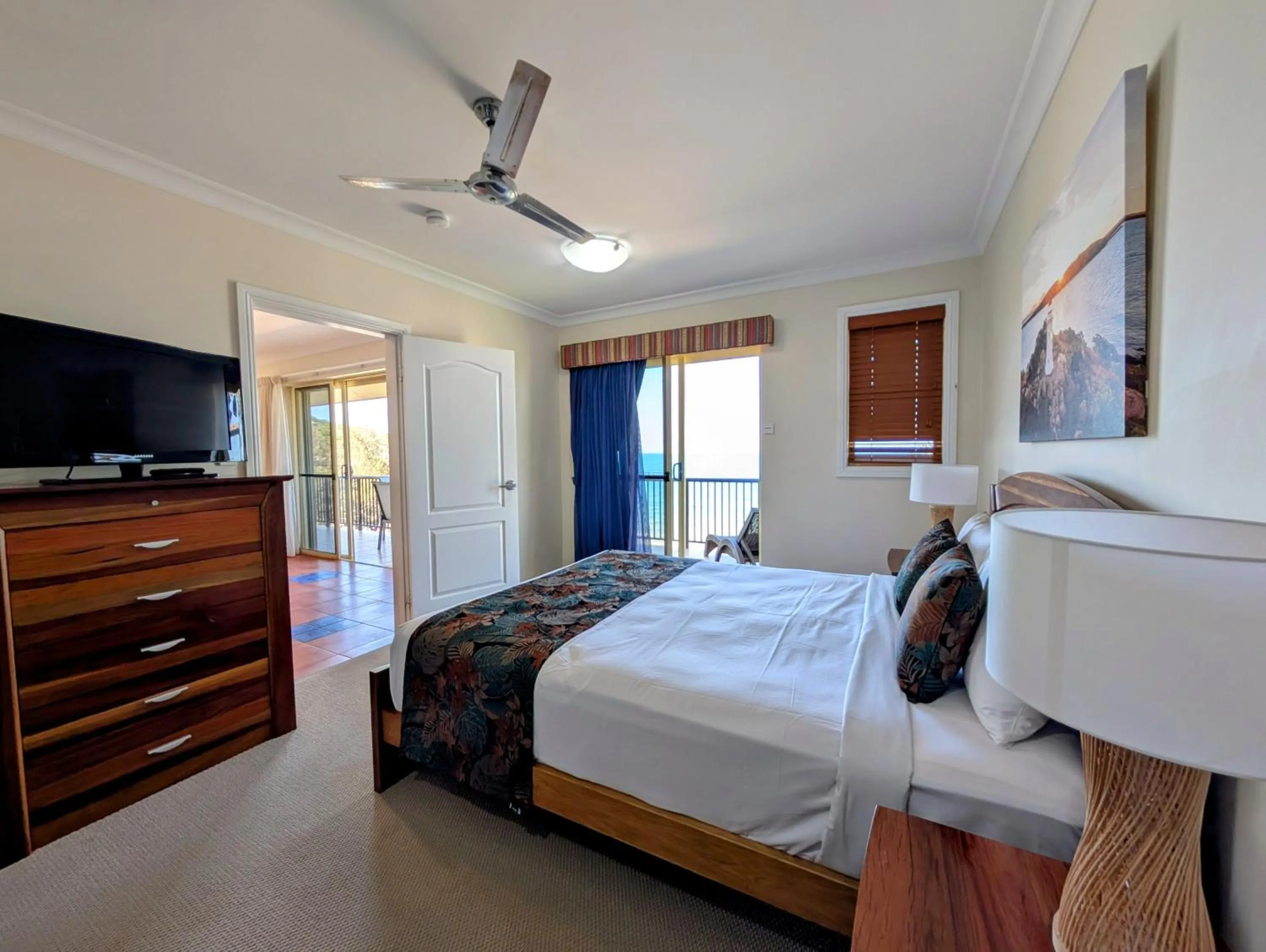 Bed in Rose Bay Resort