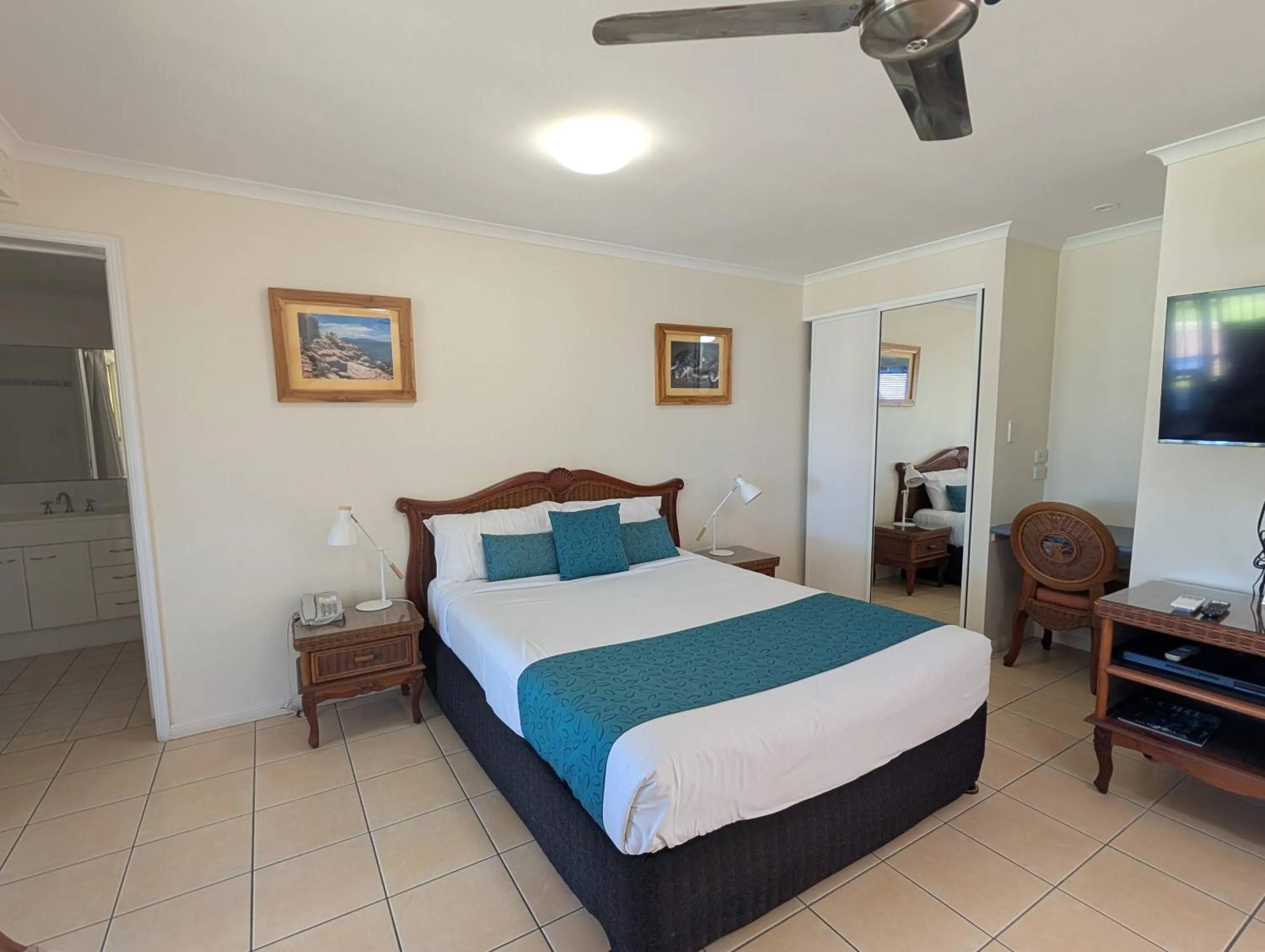 Bed in Rose Bay Resort