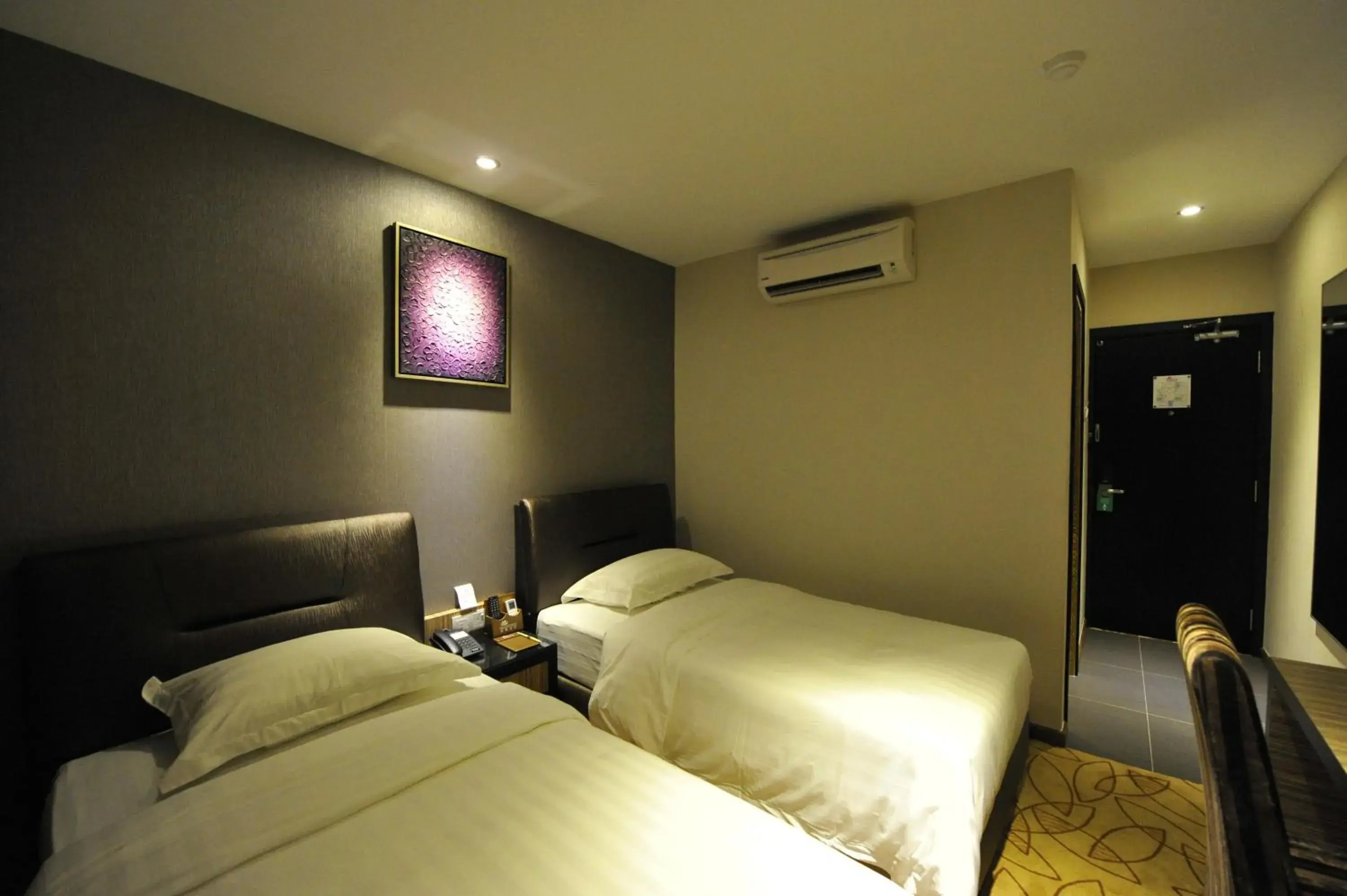 Deluxe Twin Room in Milano Hotel Deluxe Twin Room in Milano Hotel