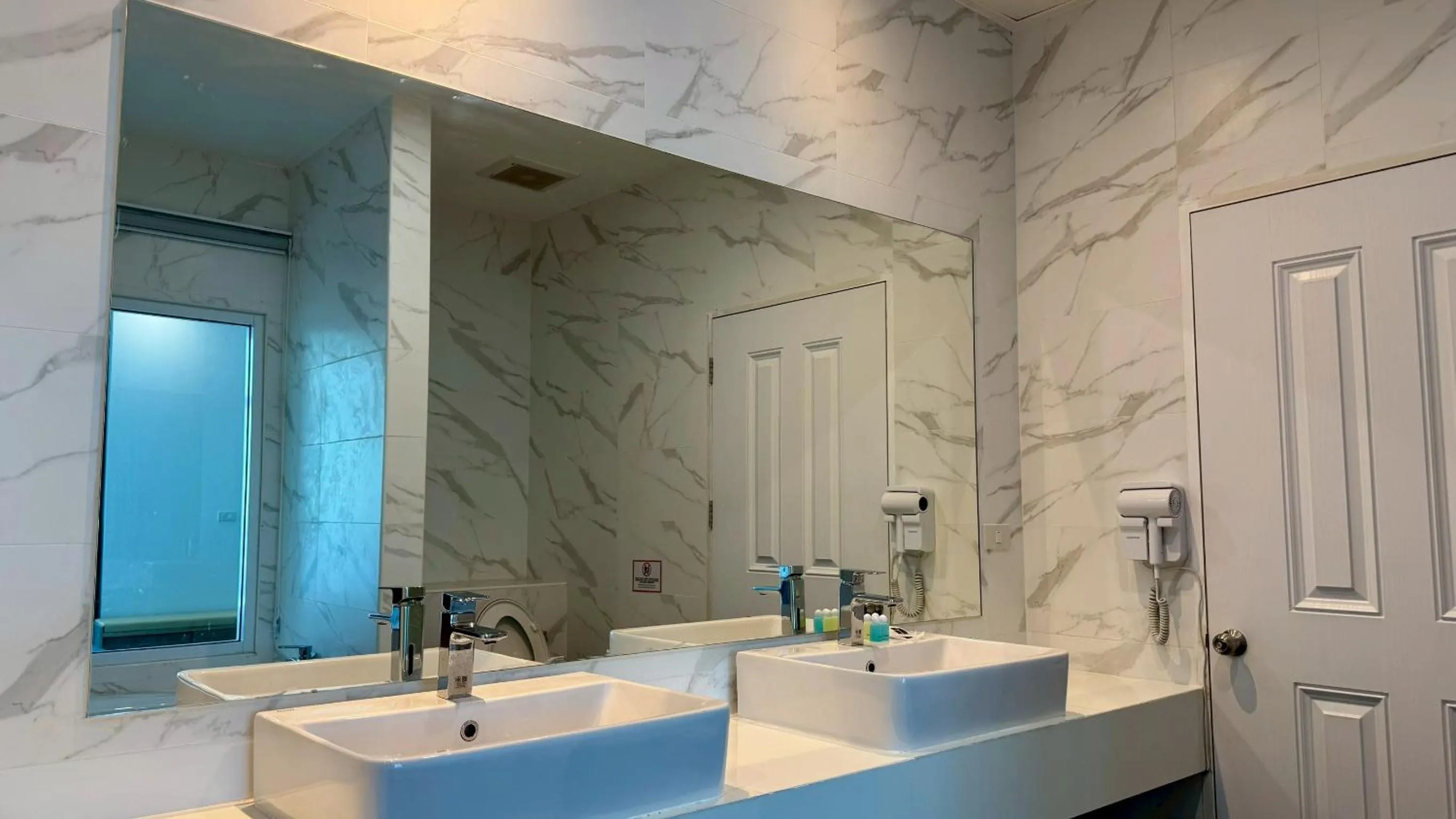 Bathroom in Baan Suan Khun Ta and Golf Resort