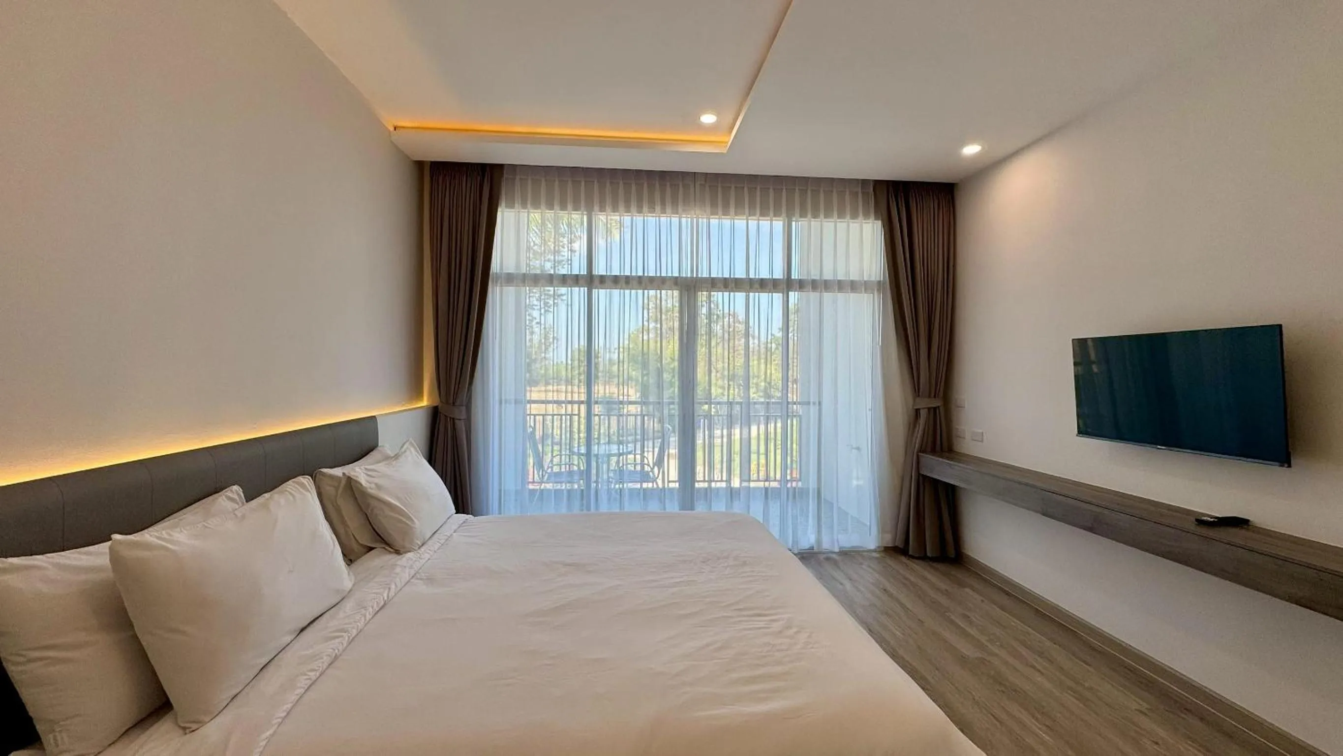 Photo of the whole room, Bed in Baan Suan Khun Ta and Golf Resort