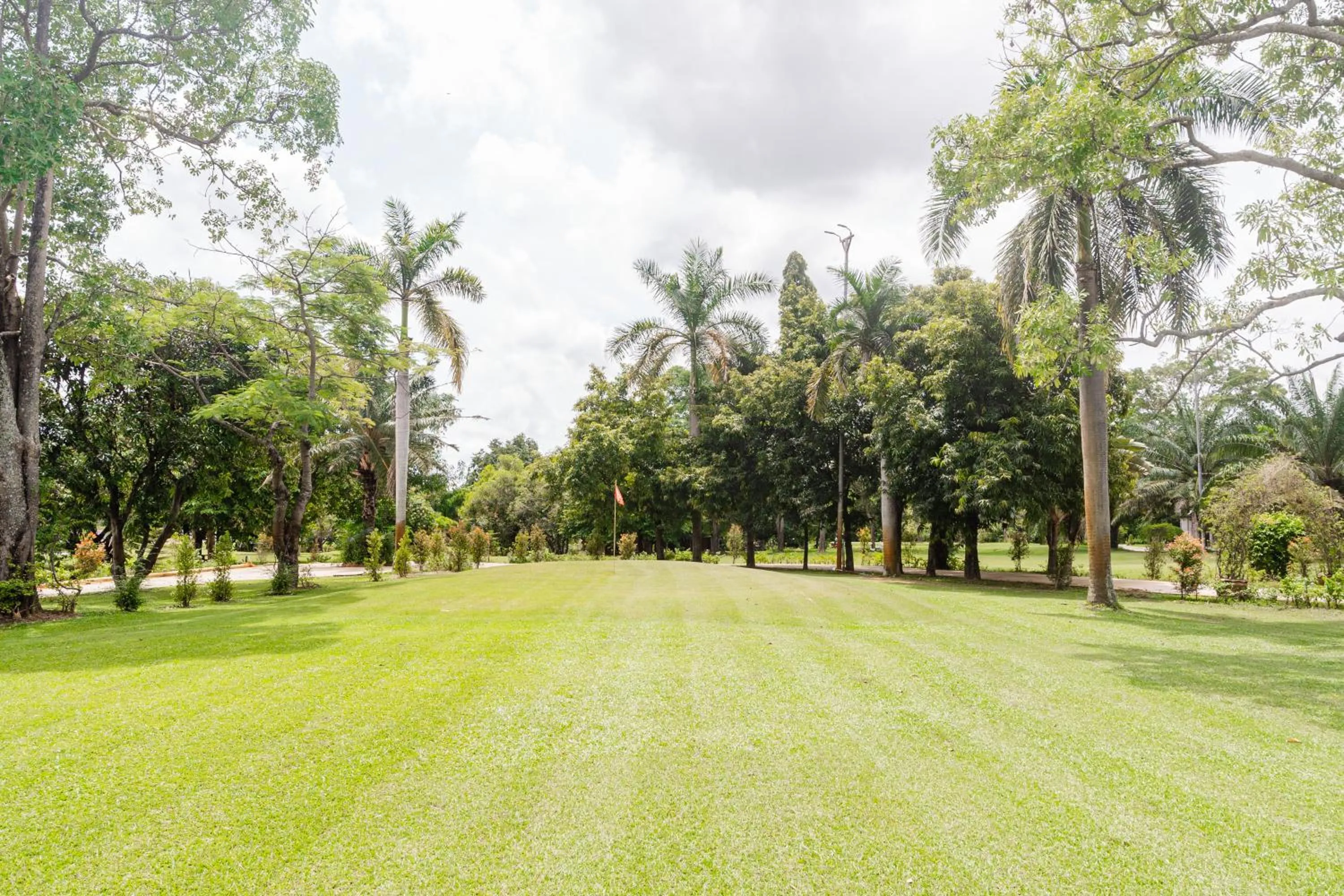 Golfcourse in Baan Suan Khun Ta and Golf Resort