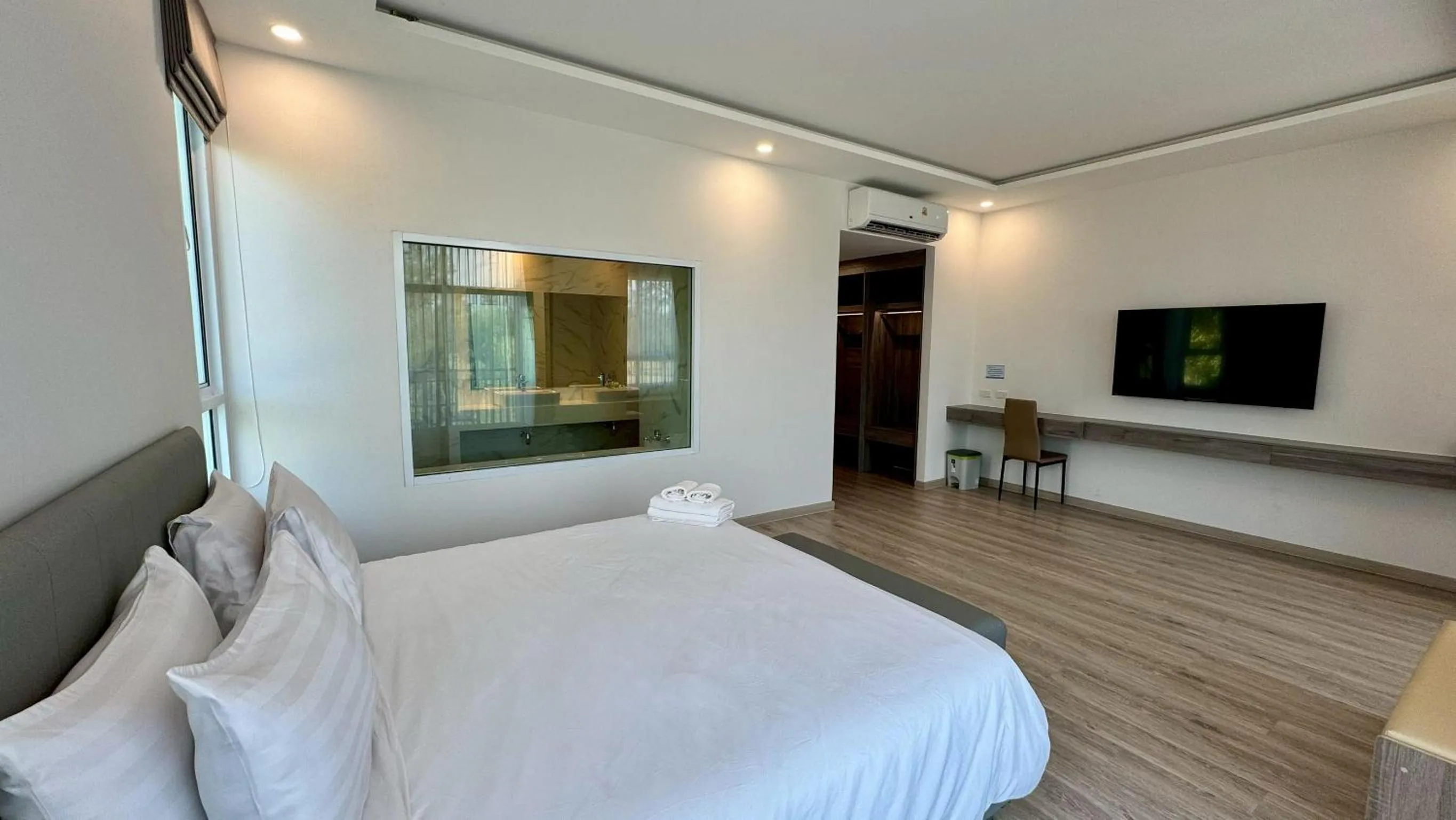 TV and multimedia, Bed in Baan Suan Khun Ta and Golf Resort