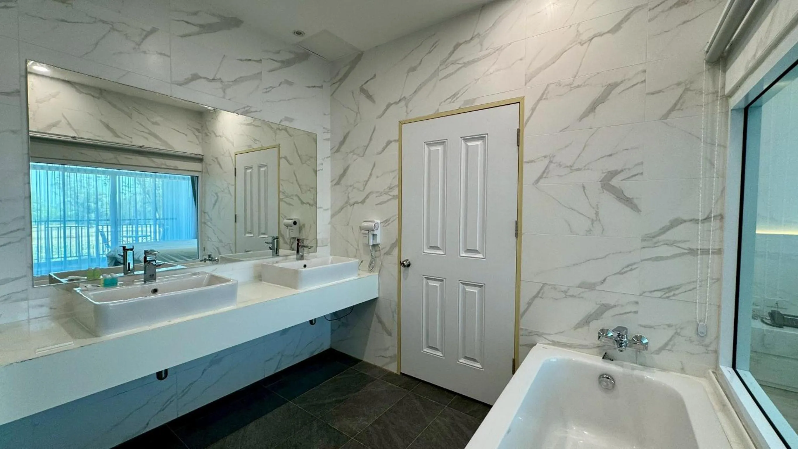 Bathroom in Baan Suan Khun Ta and Golf Resort