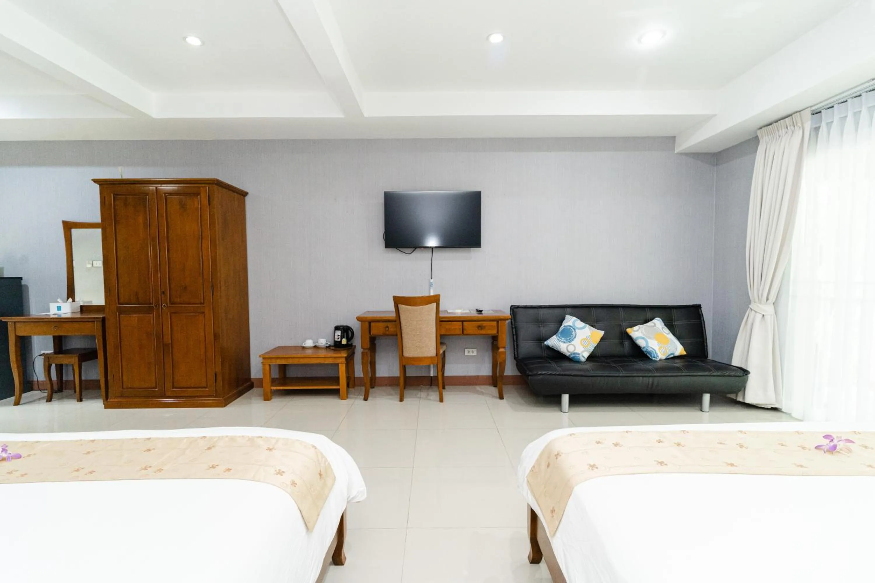 TV and multimedia, Bed in Baan Suan Khun Ta and Golf Resort