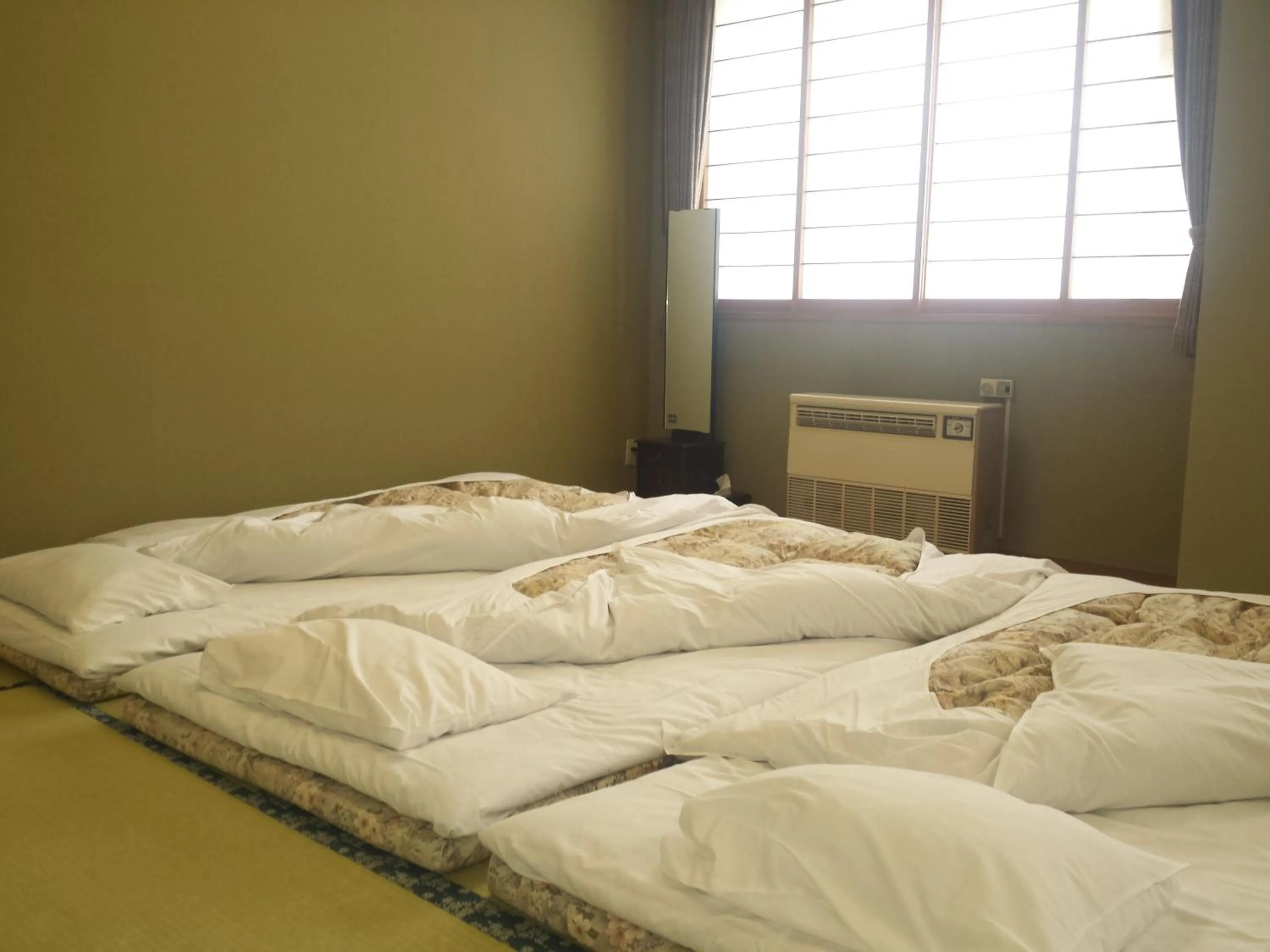 Bed in Mount View Hotel