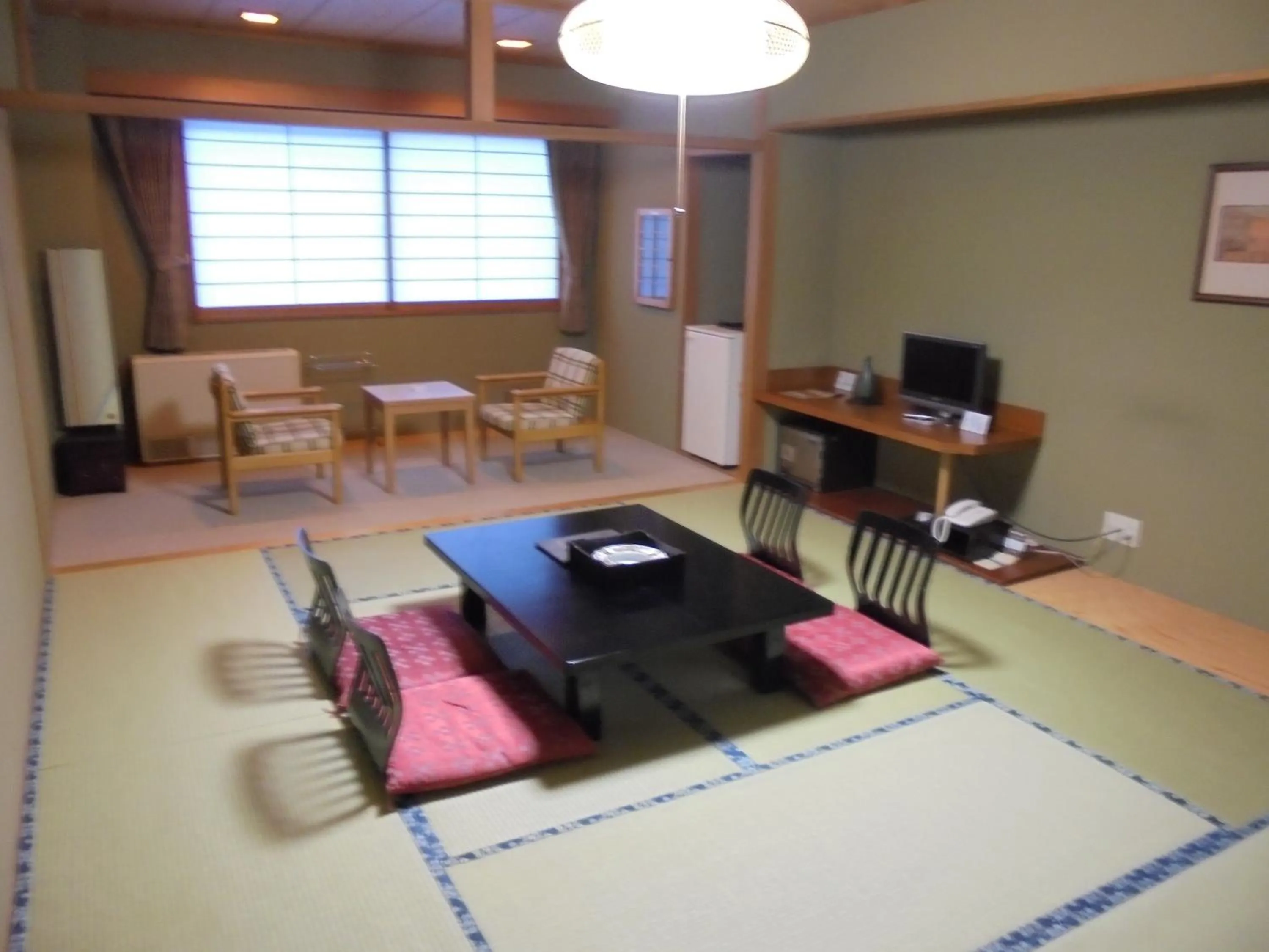 Photo of the whole room in Mount View Hotel