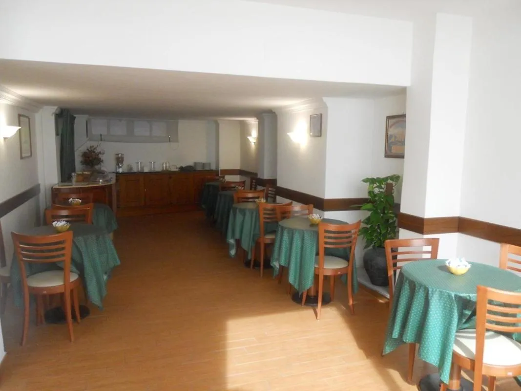 Restaurant/places to eat in Hotel Traghetto