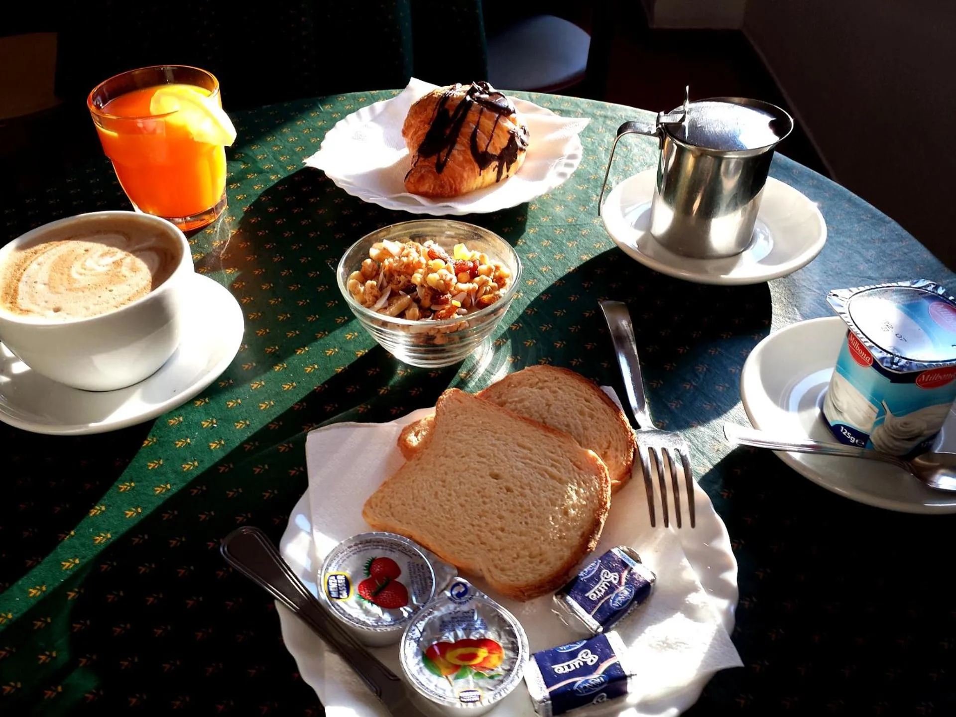 Breakfast in Hotel Traghetto