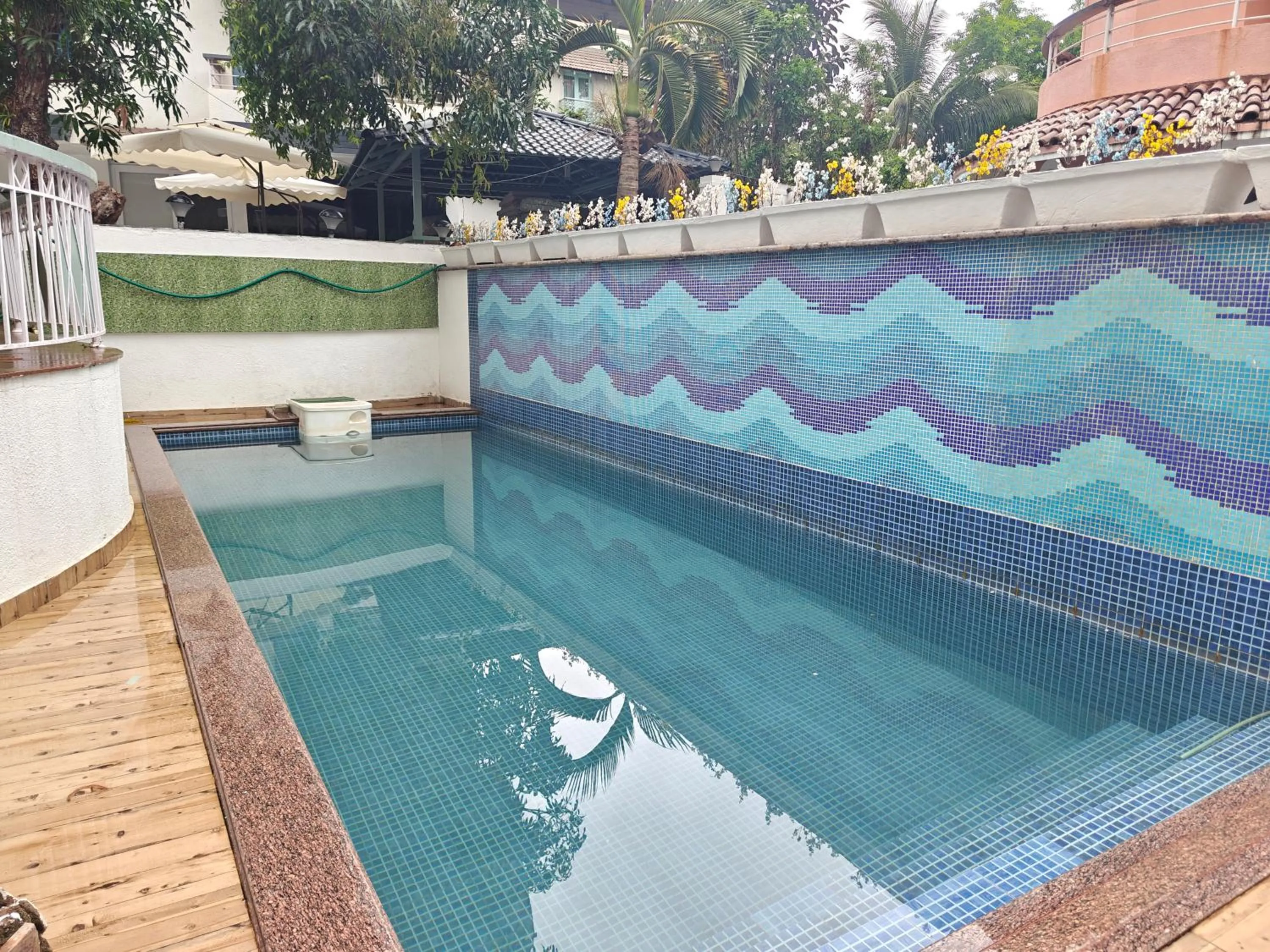 Swimming pool in La Sunila suites Baga by WSI