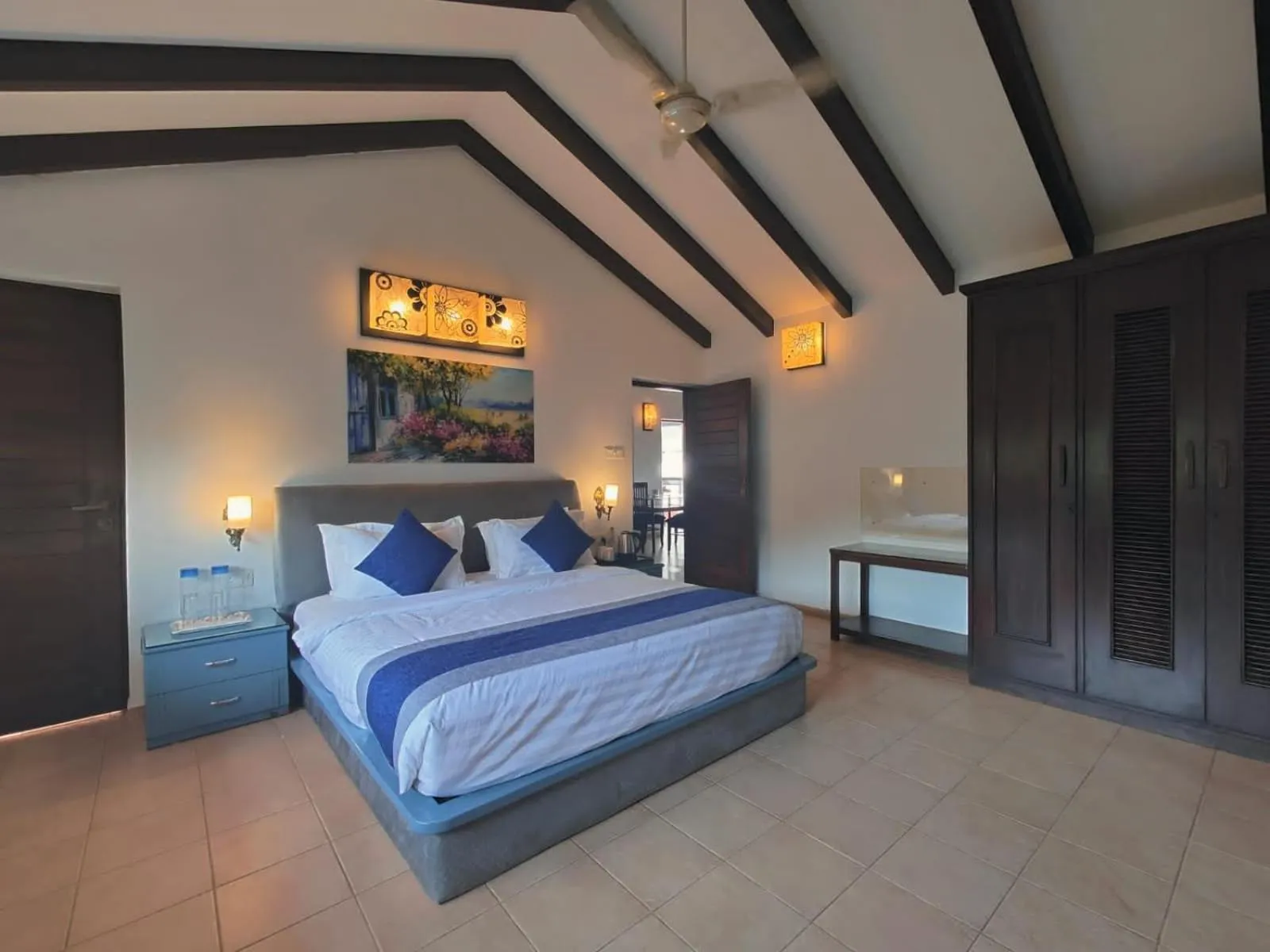 Bedroom, Bed in La Sunila suites Baga by WSI
