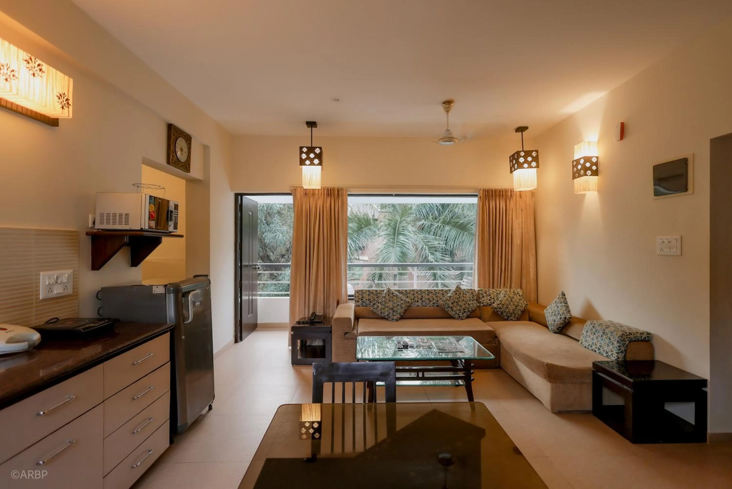 Living room in La Sunila suites Baga by WSI