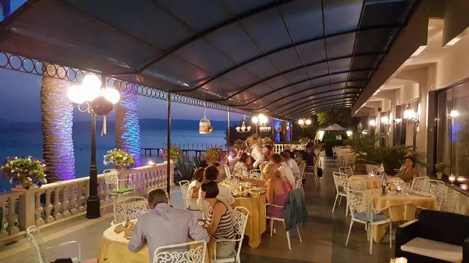 Lunch in Hotel Lido - Beach and Palace