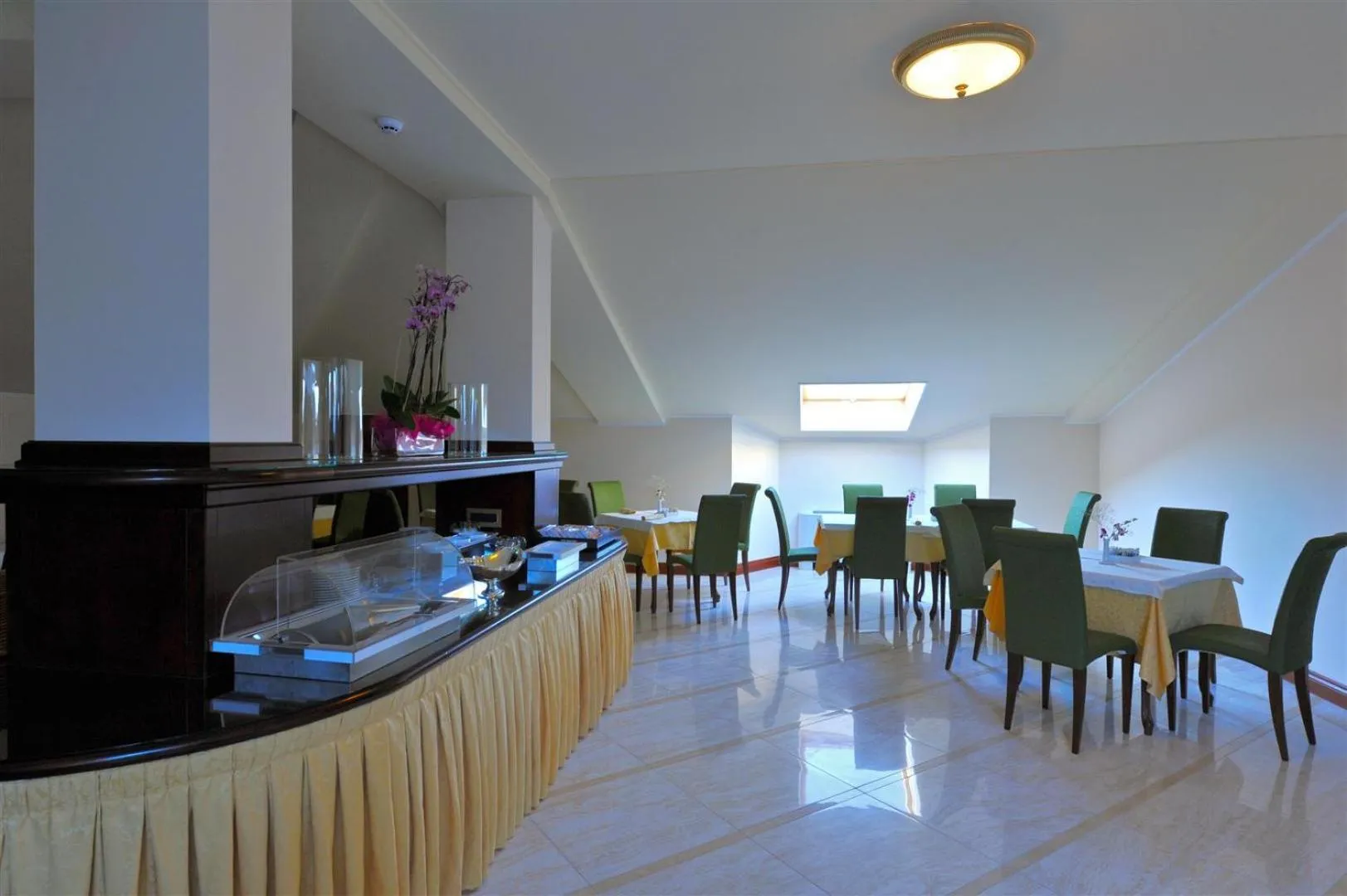 Restaurant/places to eat in Hotel Lido - Beach and Palace