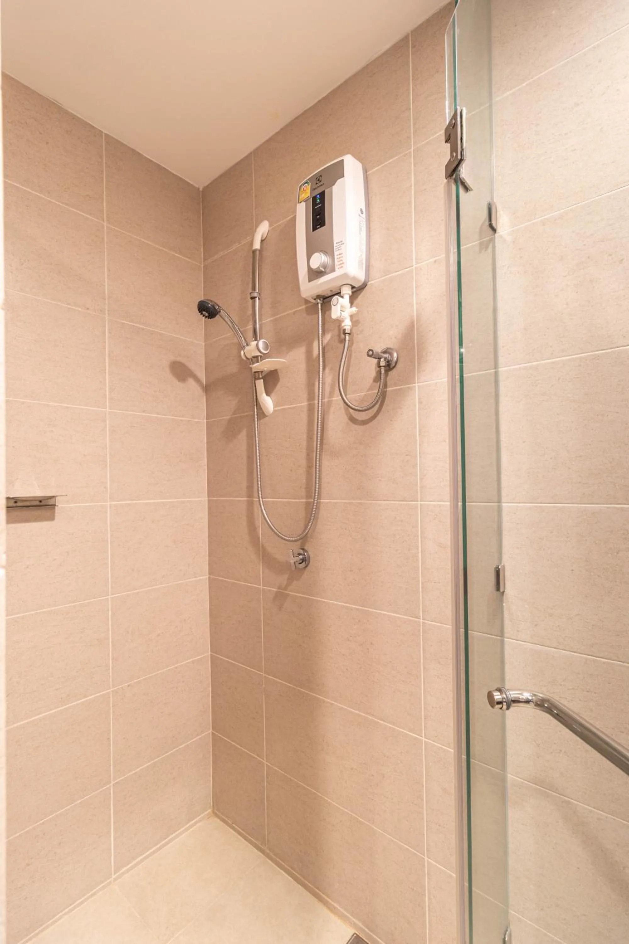 Shower in Sea Sand Sun Hua Hin by JC Kevin Hotel & Resort