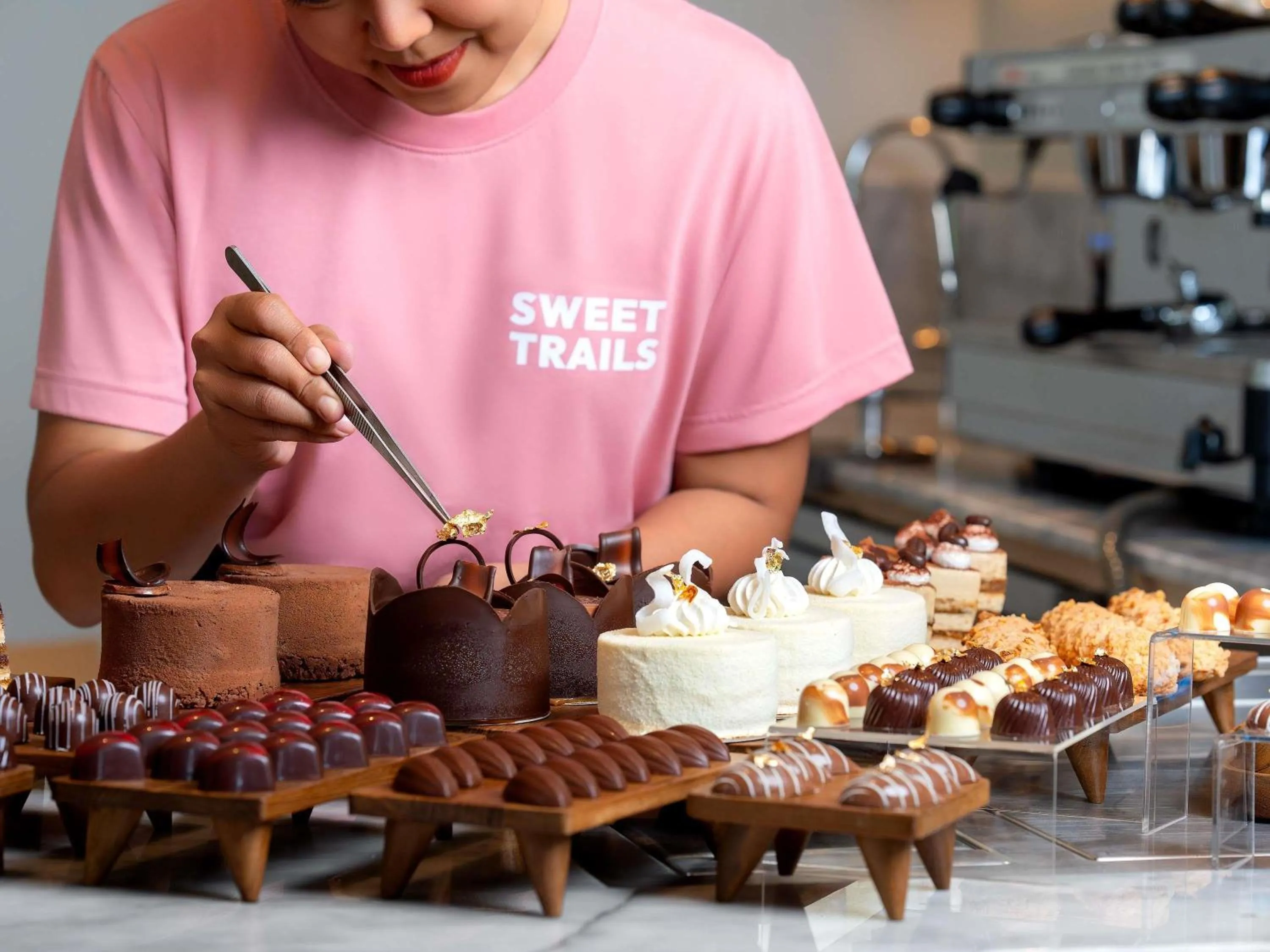 Lounge or bar in Mercure Rayong Lomtalay Villas & Resort