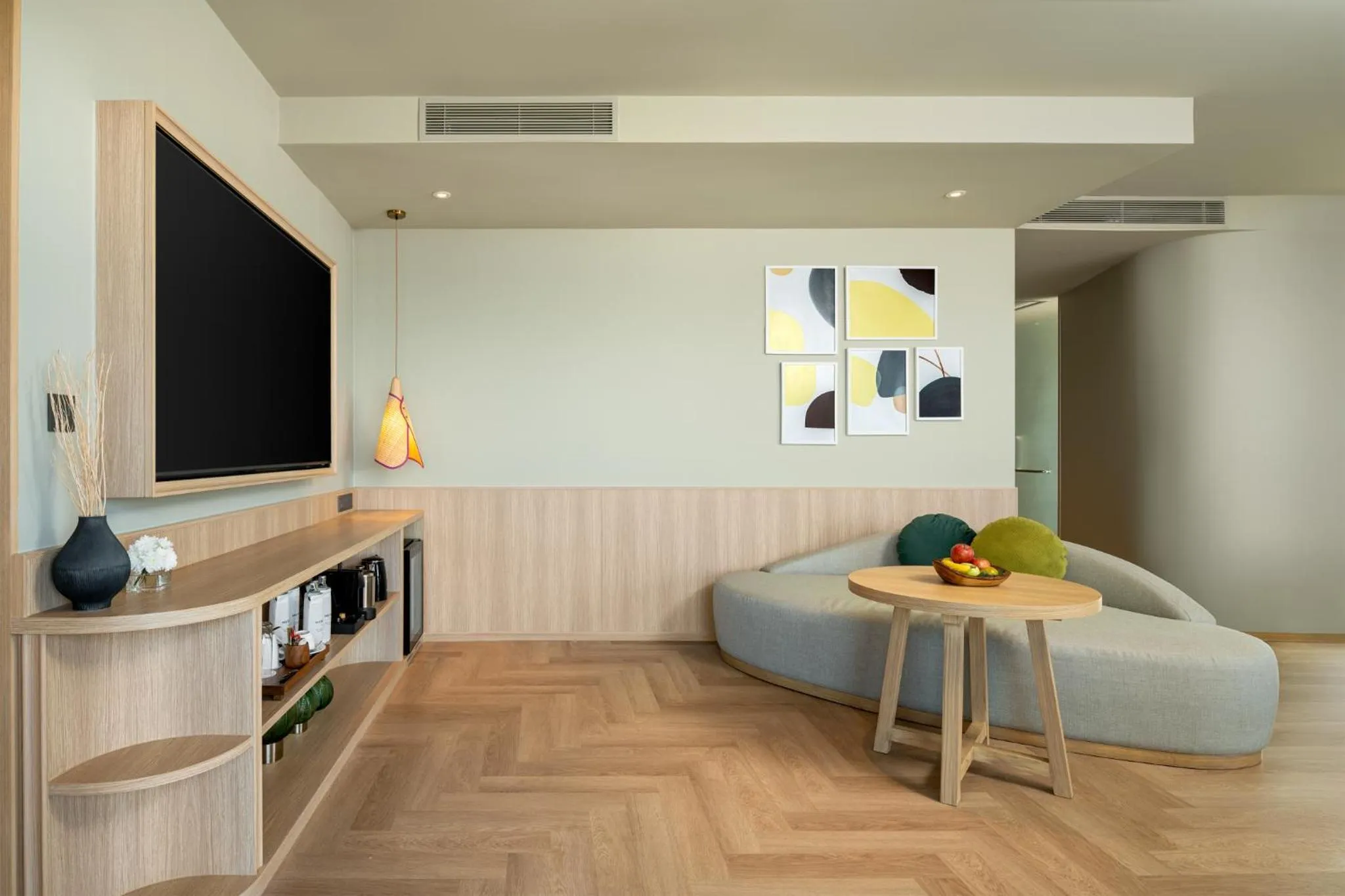 TV and multimedia in Mercure Rayong Lomtalay Villas & Resort