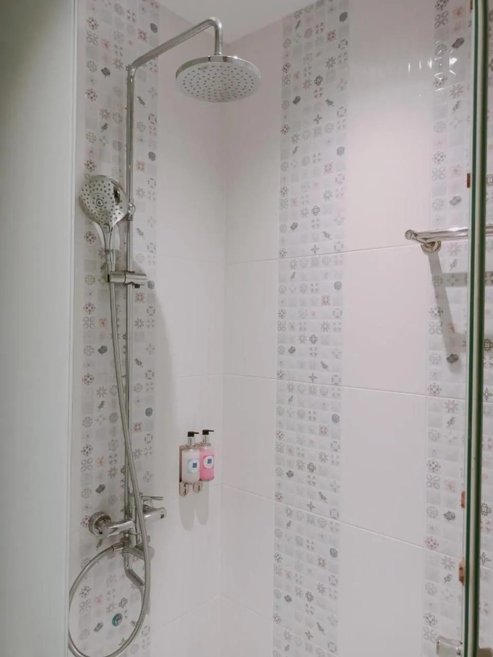 Shower in Icon Hotel Hatyai