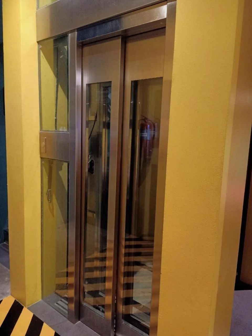 elevator in Icon Hotel Hatyai