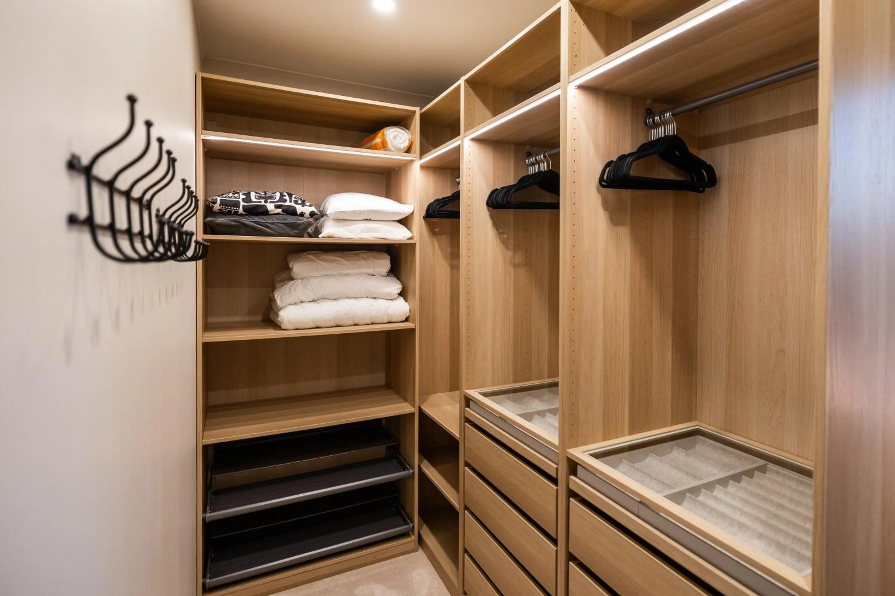 Bed in Villa Forest -private location, sauna and jacuzzi